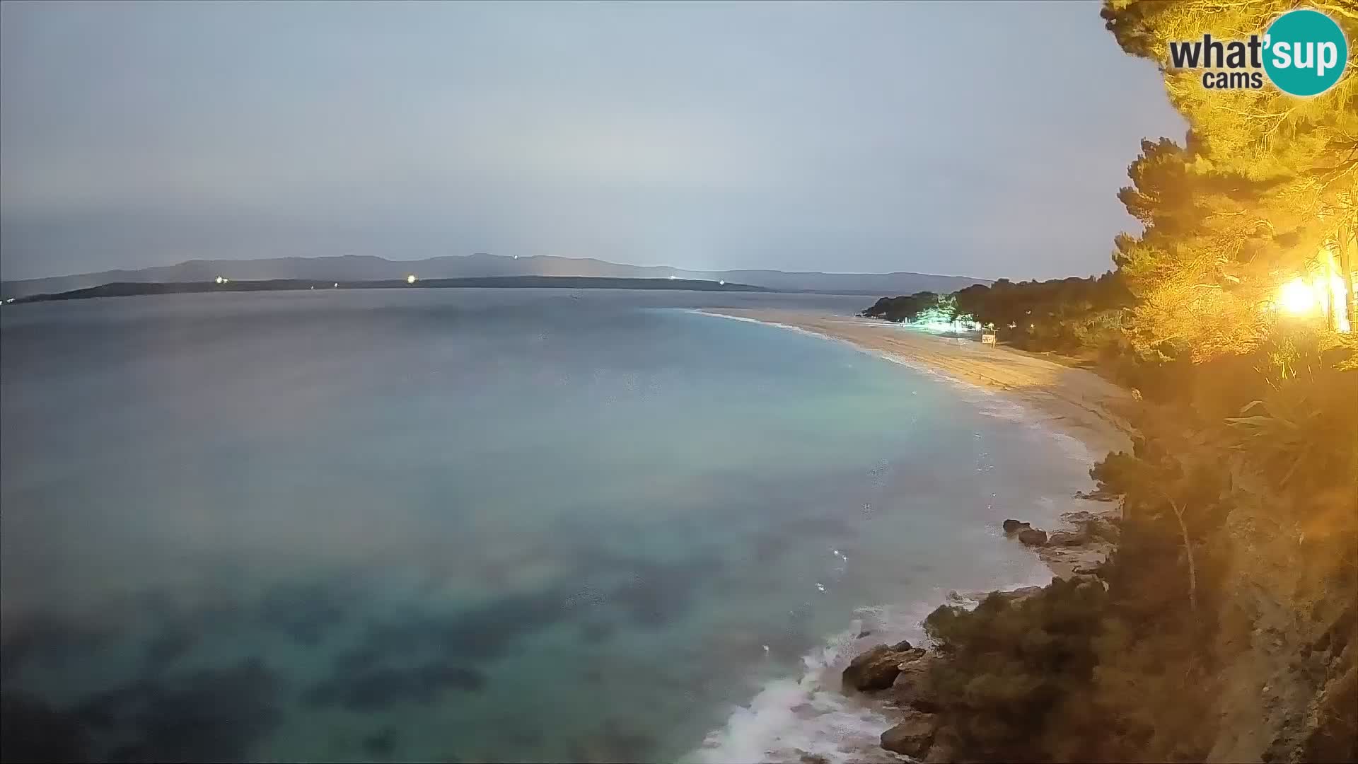 Web kamera Bol Zlatni Rat – Pogled uživo s otoka Brača