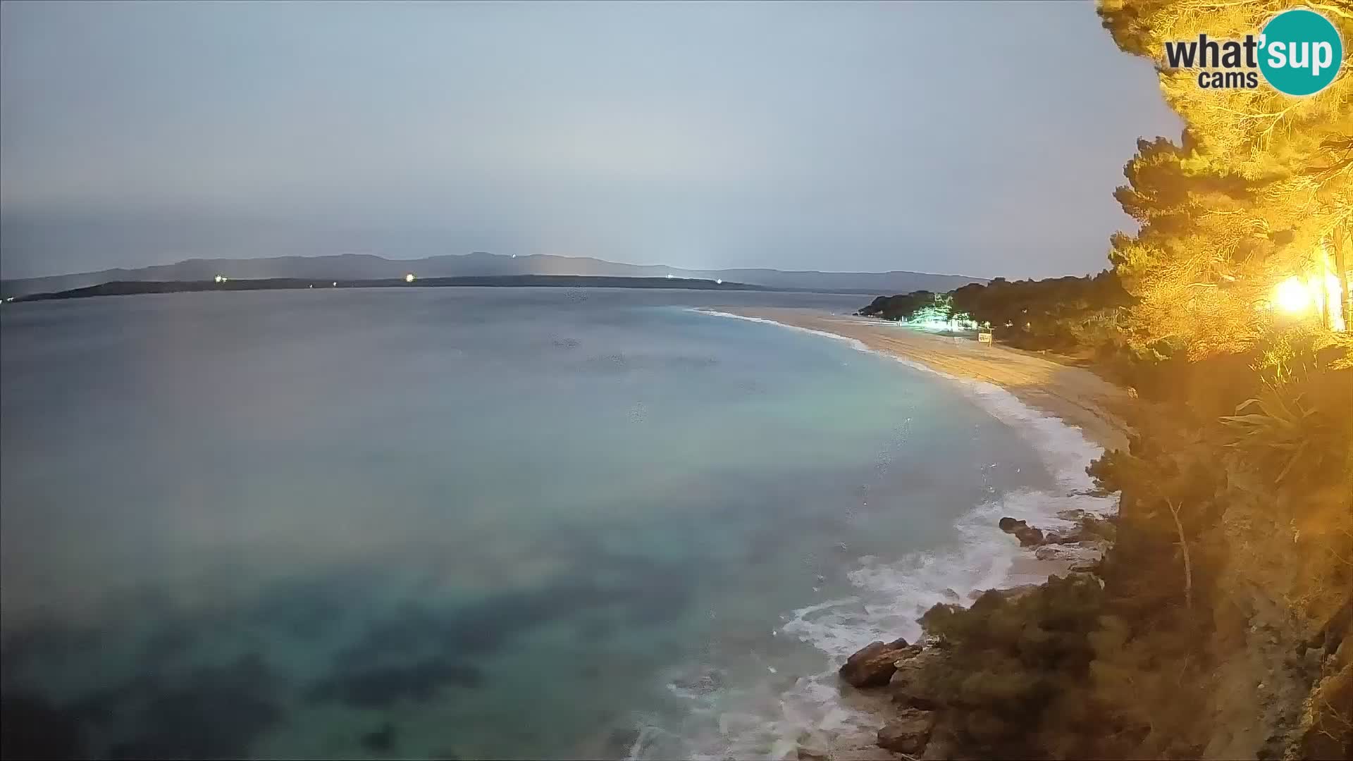 Spletna kamera Bol Zlatni Rat – Pogled v živo z otoka Brač