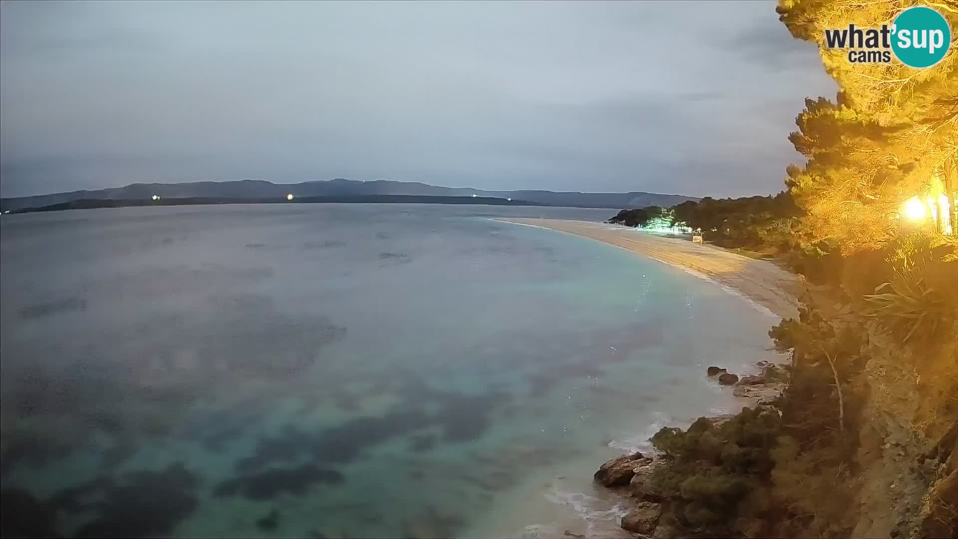 Spletna kamera Bol Zlatni Rat – Pogled v živo z otoka Brač