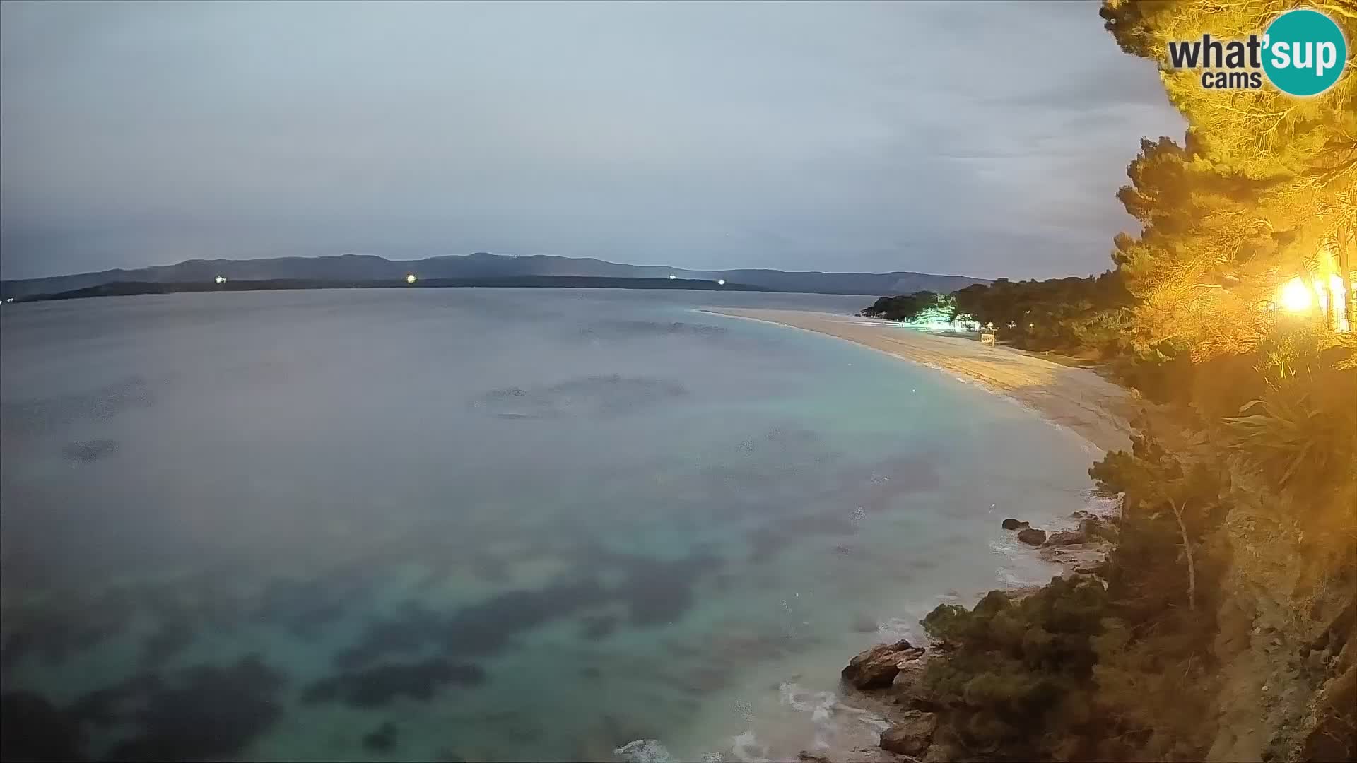 Spletna kamera Bol Zlatni Rat – Pogled v živo z otoka Brač