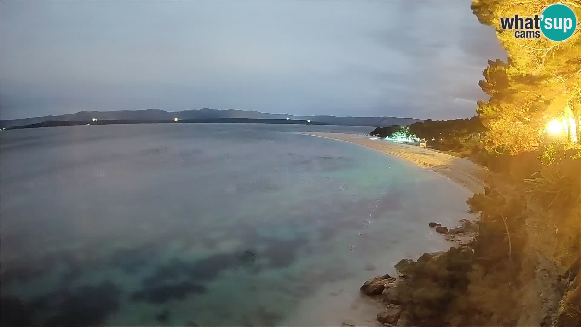 Web kamera Bol Zlatni Rat – Pogled uživo s otoka Brača