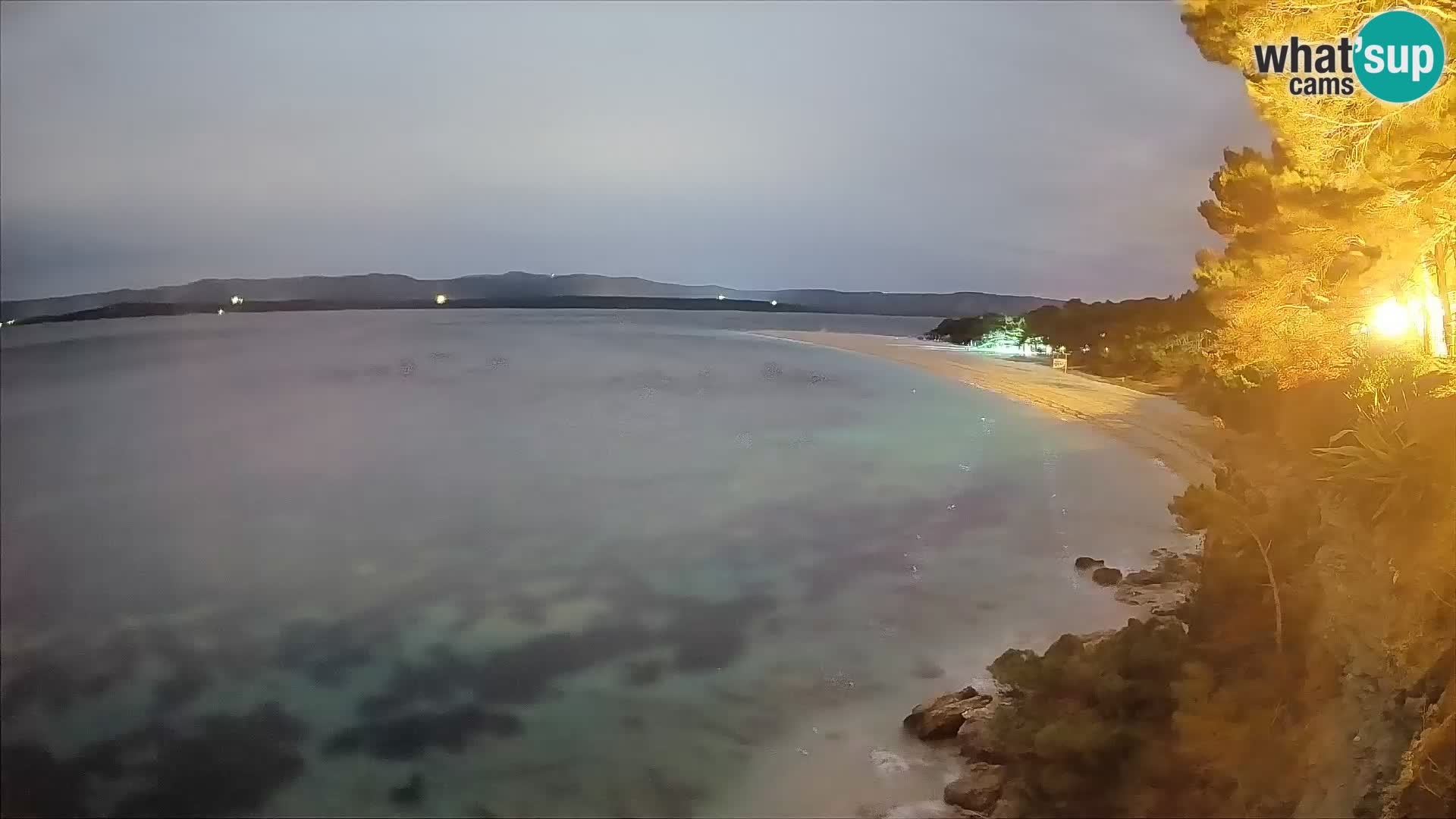 Web kamera Bol Zlatni Rat – Pogled uživo s otoka Brača