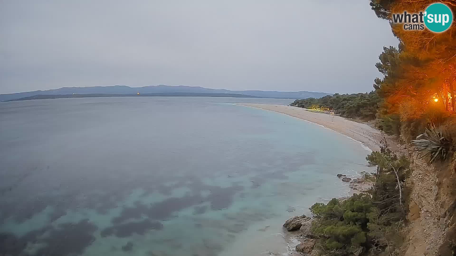 Web kamera Bol Zlatni Rat – Pogled uživo s otoka Brača
