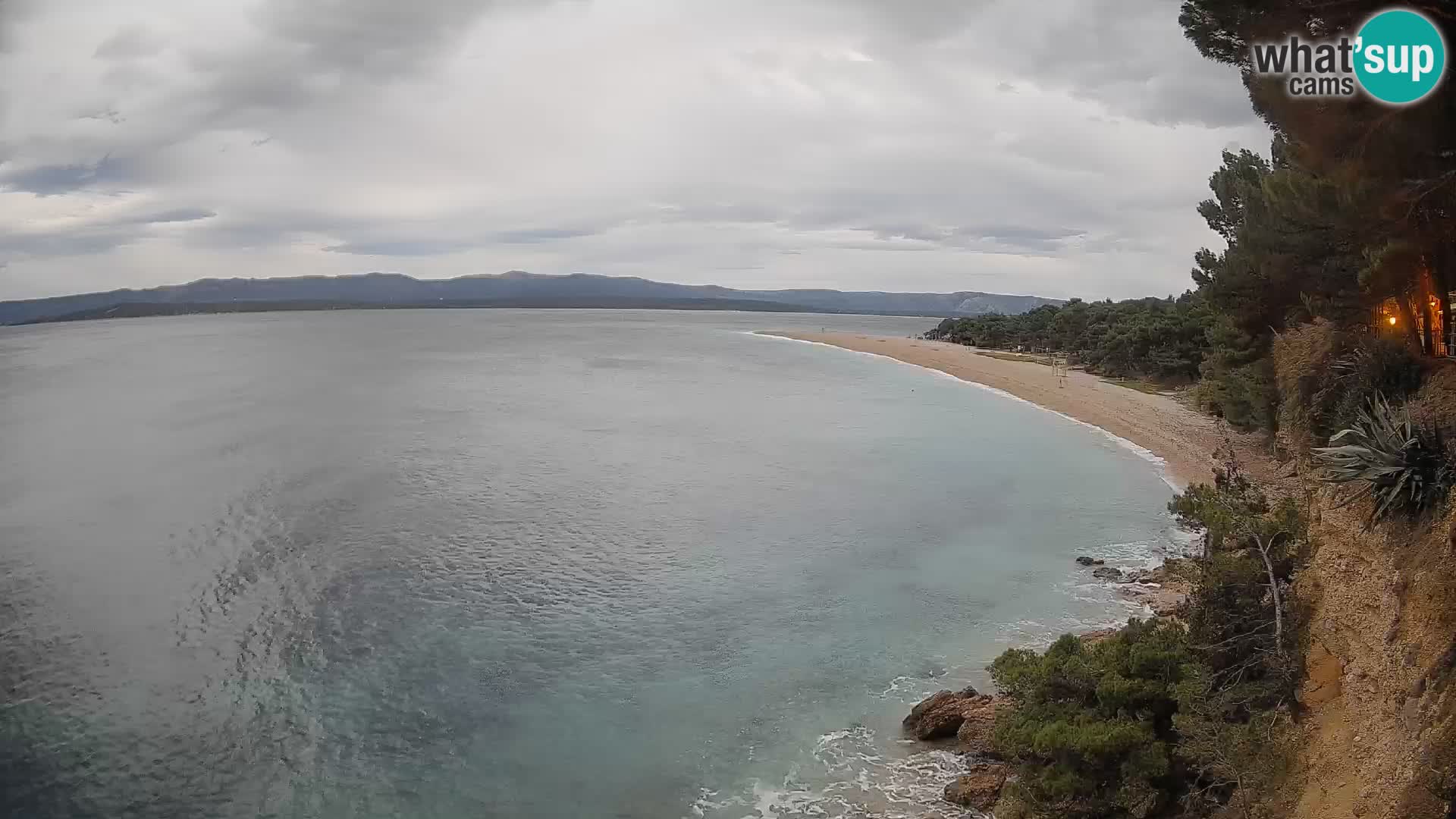 Spletna kamera Bol Zlatni Rat – Pogled v živo z otoka Brač