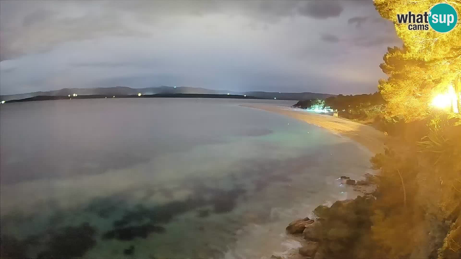 Spletna kamera Bol Zlatni Rat – Pogled v živo z otoka Brač