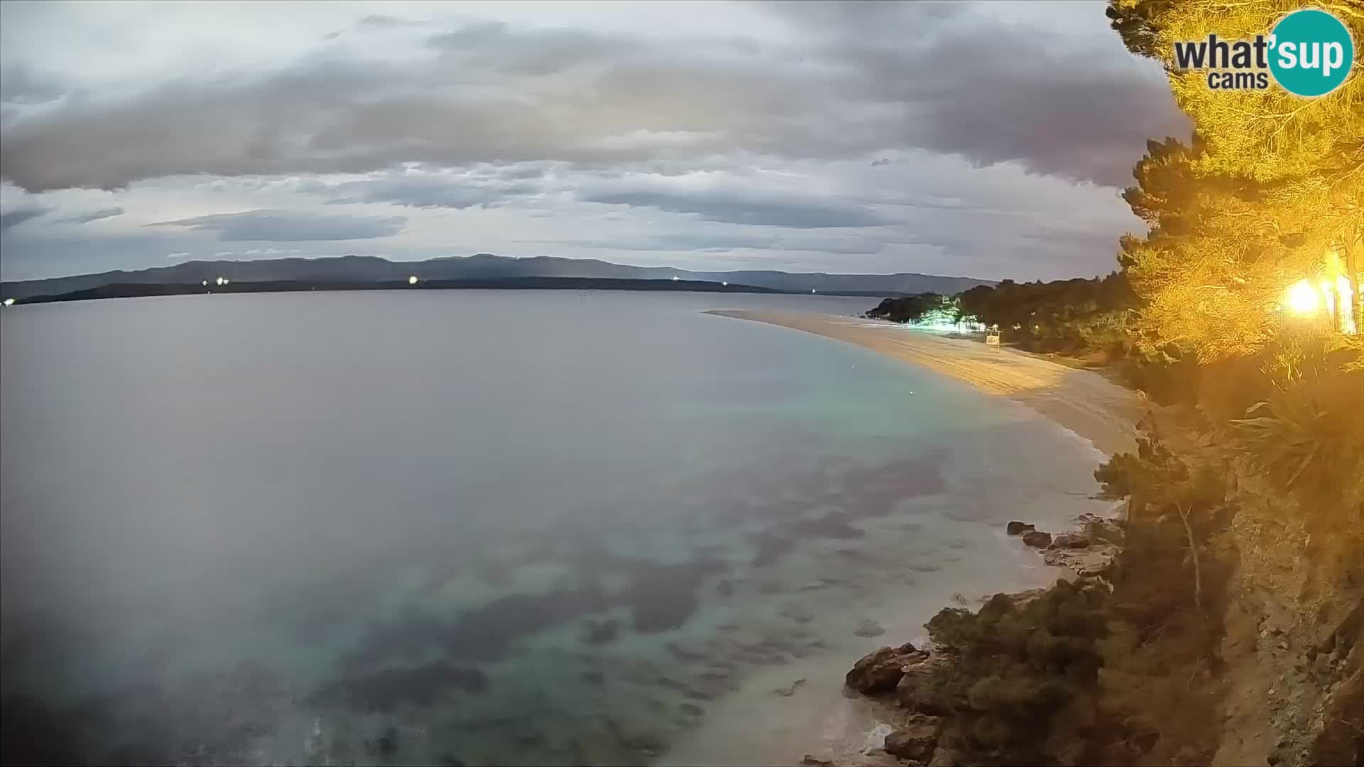 Spletna kamera Bol Zlatni Rat – Pogled v živo z otoka Brač