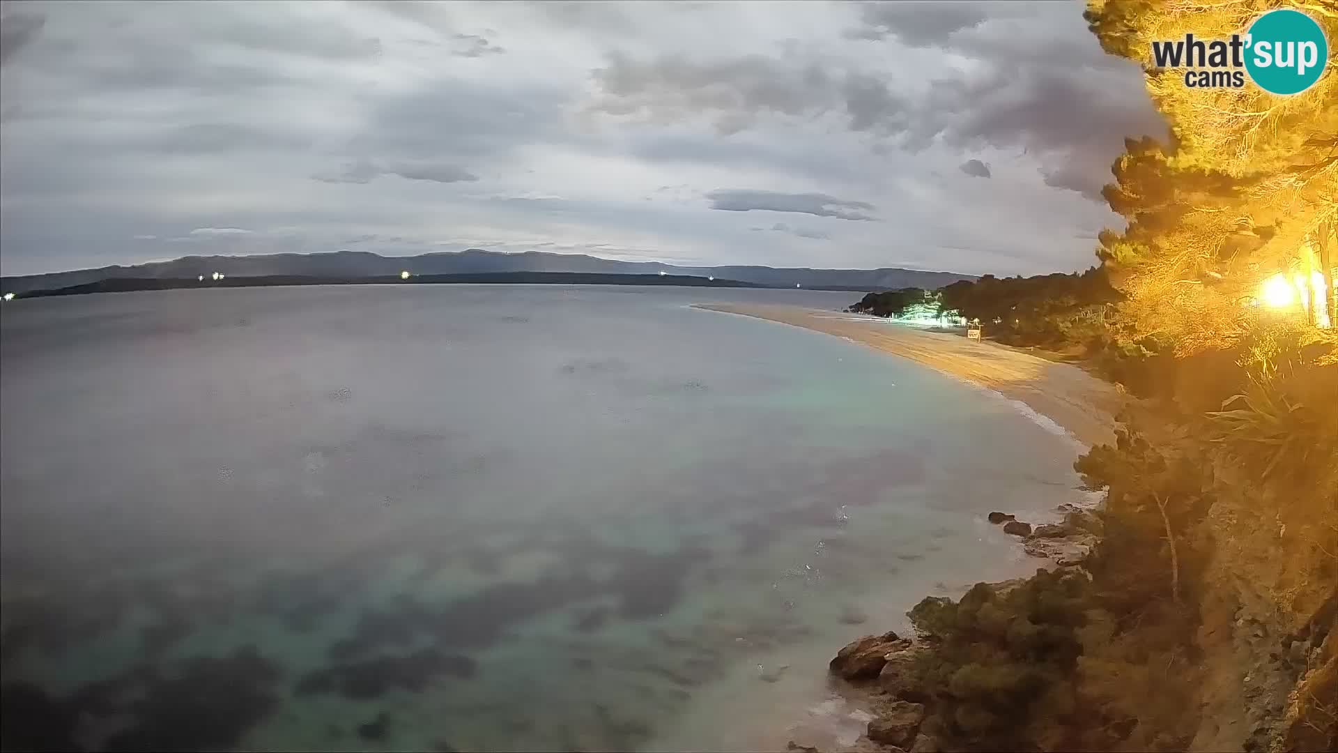 Spletna kamera Bol Zlatni Rat – Pogled v živo z otoka Brač