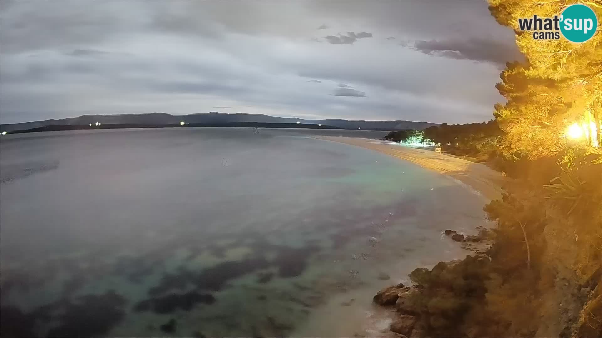 Web kamera Bol Zlatni Rat – Pogled uživo s otoka Brača