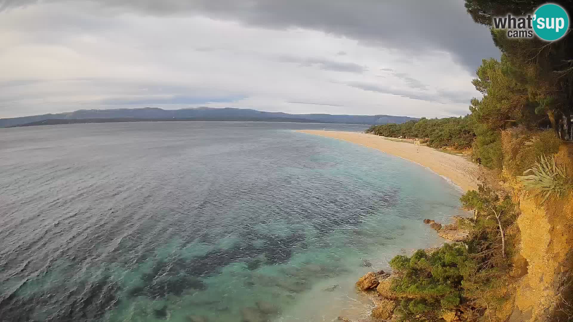 Web kamera Bol Zlatni Rat – Pogled uživo s otoka Brača