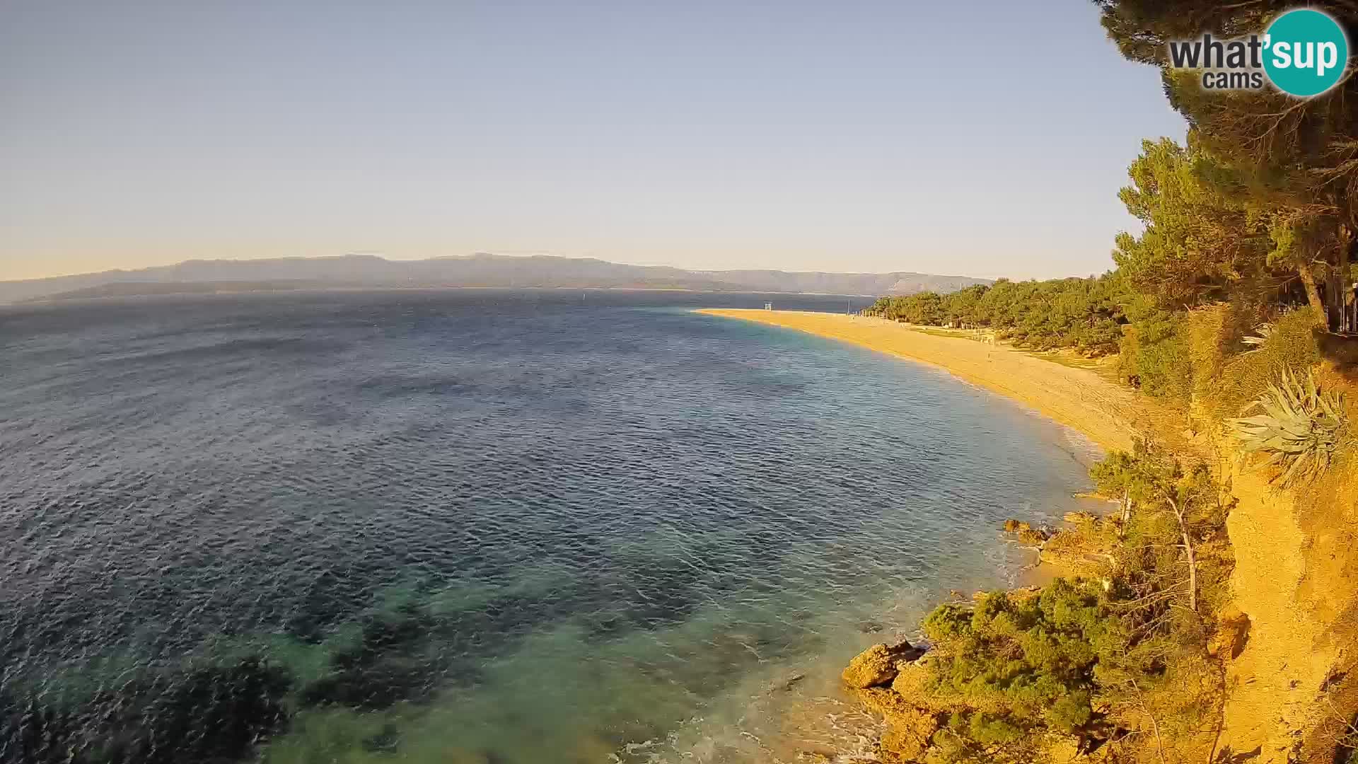 Spletna kamera Bol Zlatni Rat – Pogled v živo z otoka Brač