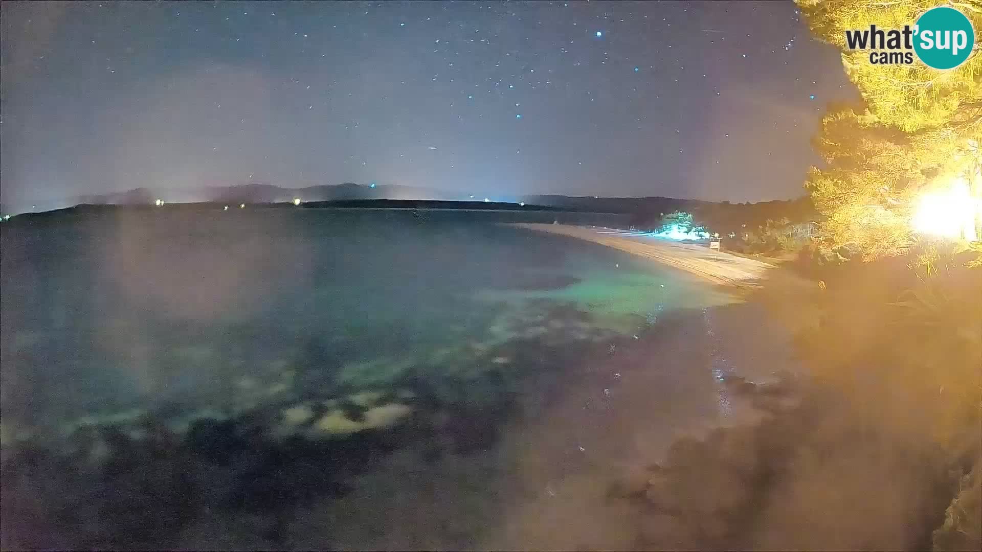 Spletna kamera Bol Zlatni Rat – Pogled v živo z otoka Brač