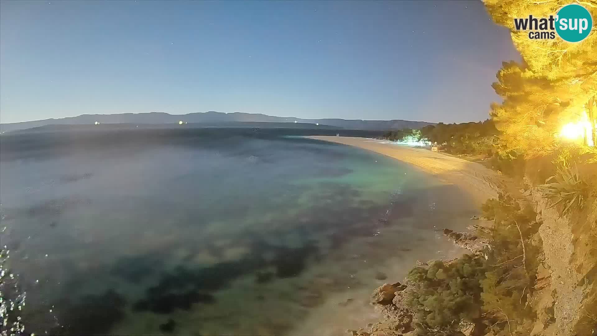 Web kamera Bol Zlatni Rat – Pogled uživo s otoka Brača