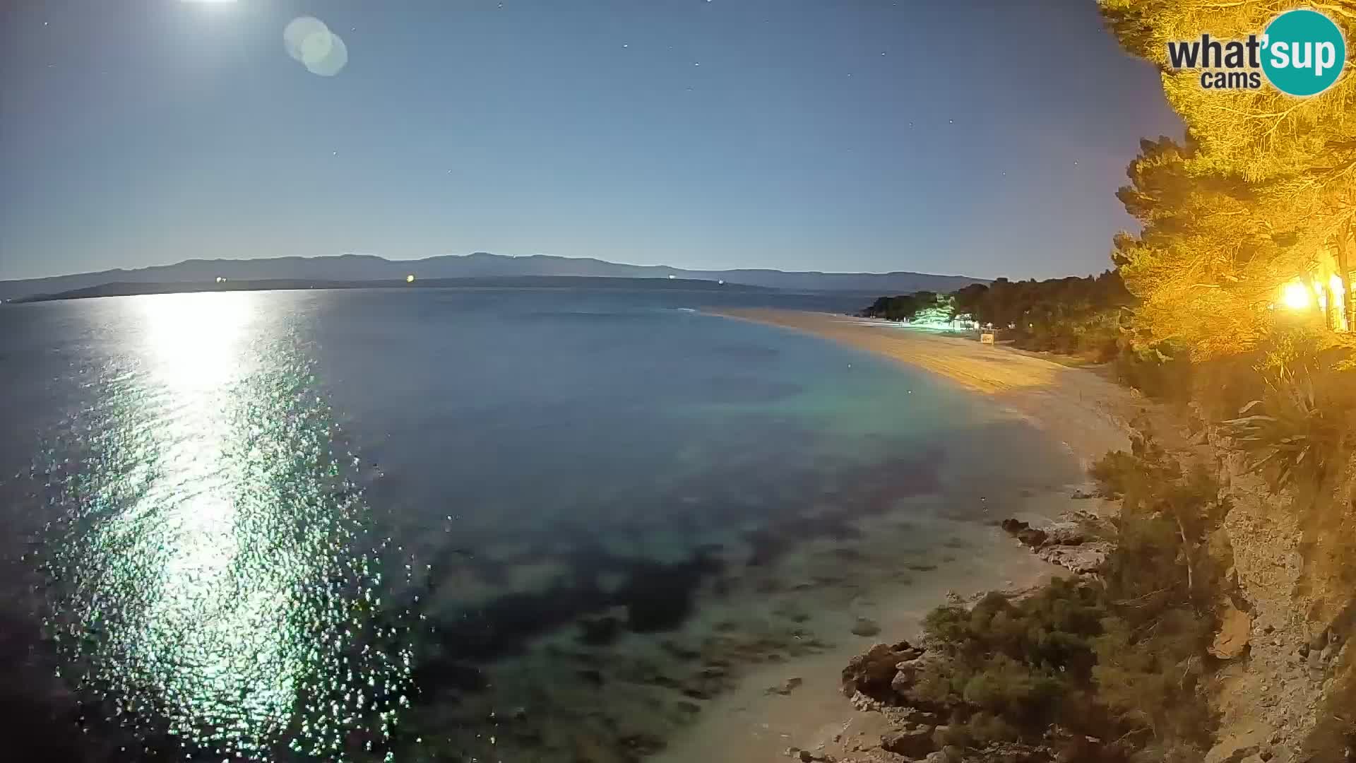 Spletna kamera Bol Zlatni Rat – Pogled v živo z otoka Brač