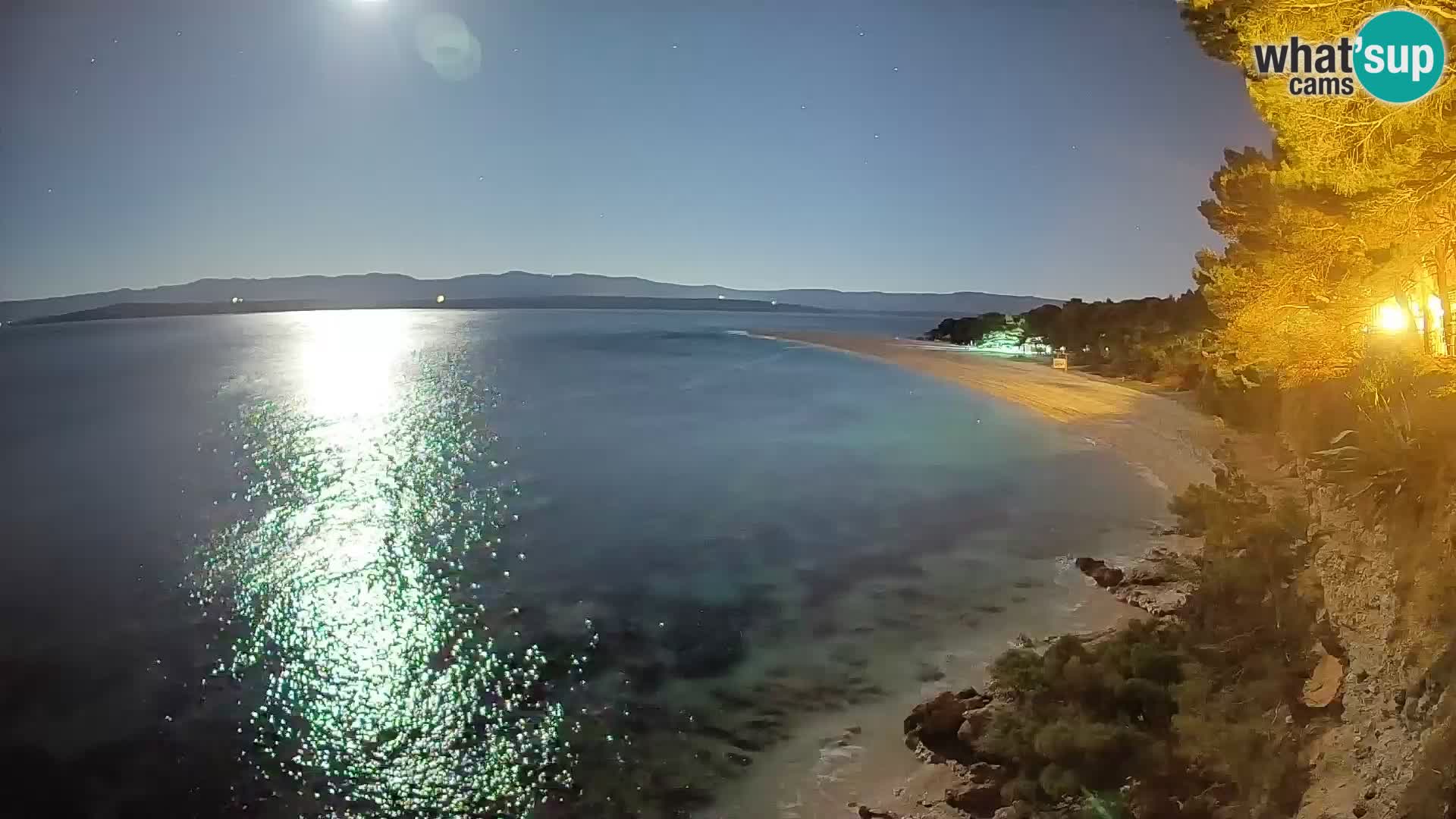 Spletna kamera Bol Zlatni Rat – Pogled v živo z otoka Brač