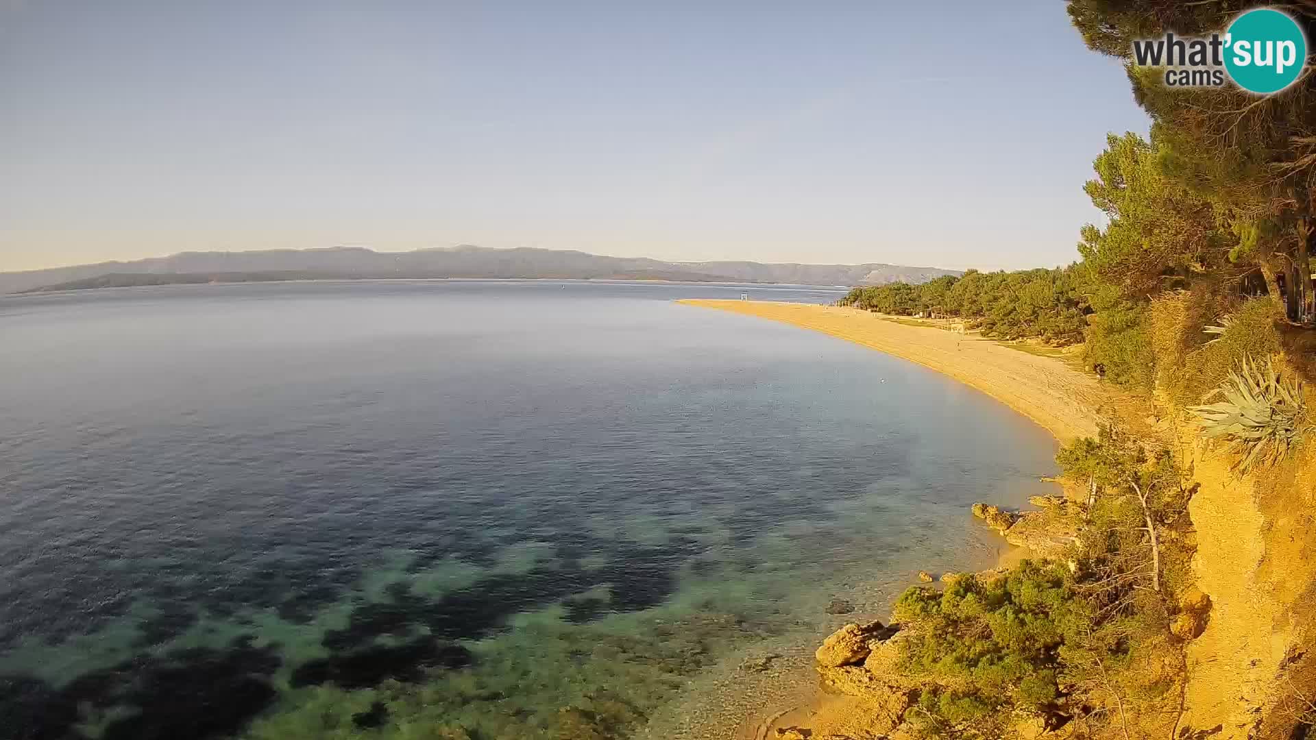 Spletna kamera Bol Zlatni Rat – Pogled v živo z otoka Brač
