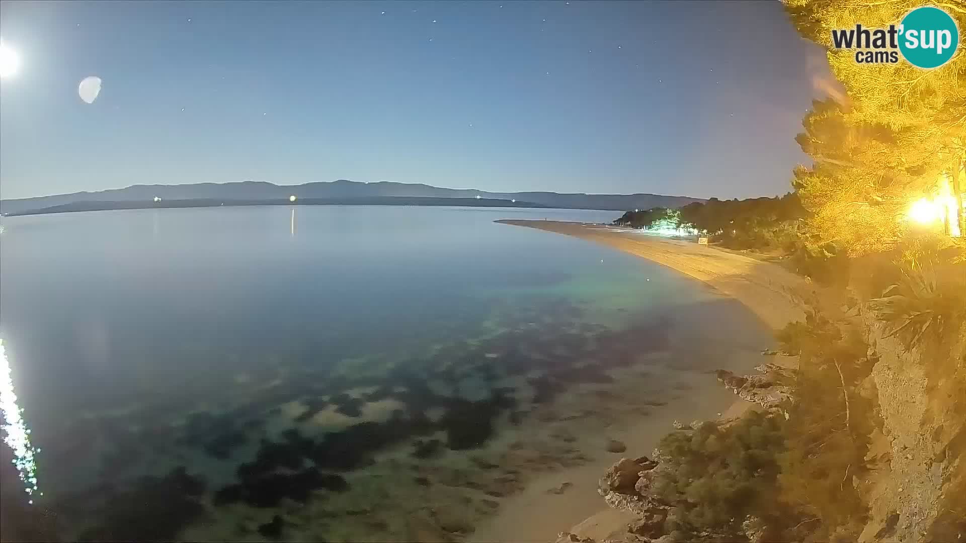 Spletna kamera Bol Zlatni Rat – Pogled v živo z otoka Brač