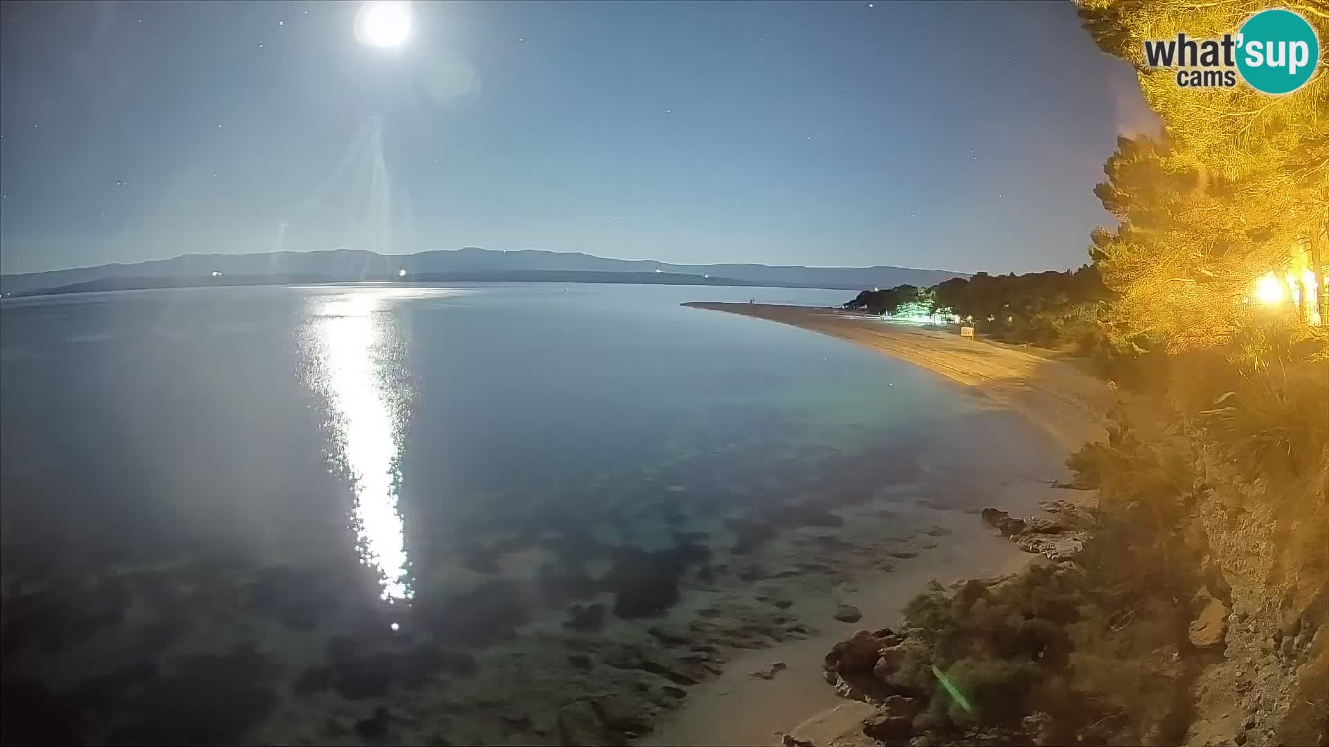 Web kamera Bol Zlatni Rat – Pogled uživo s otoka Brača