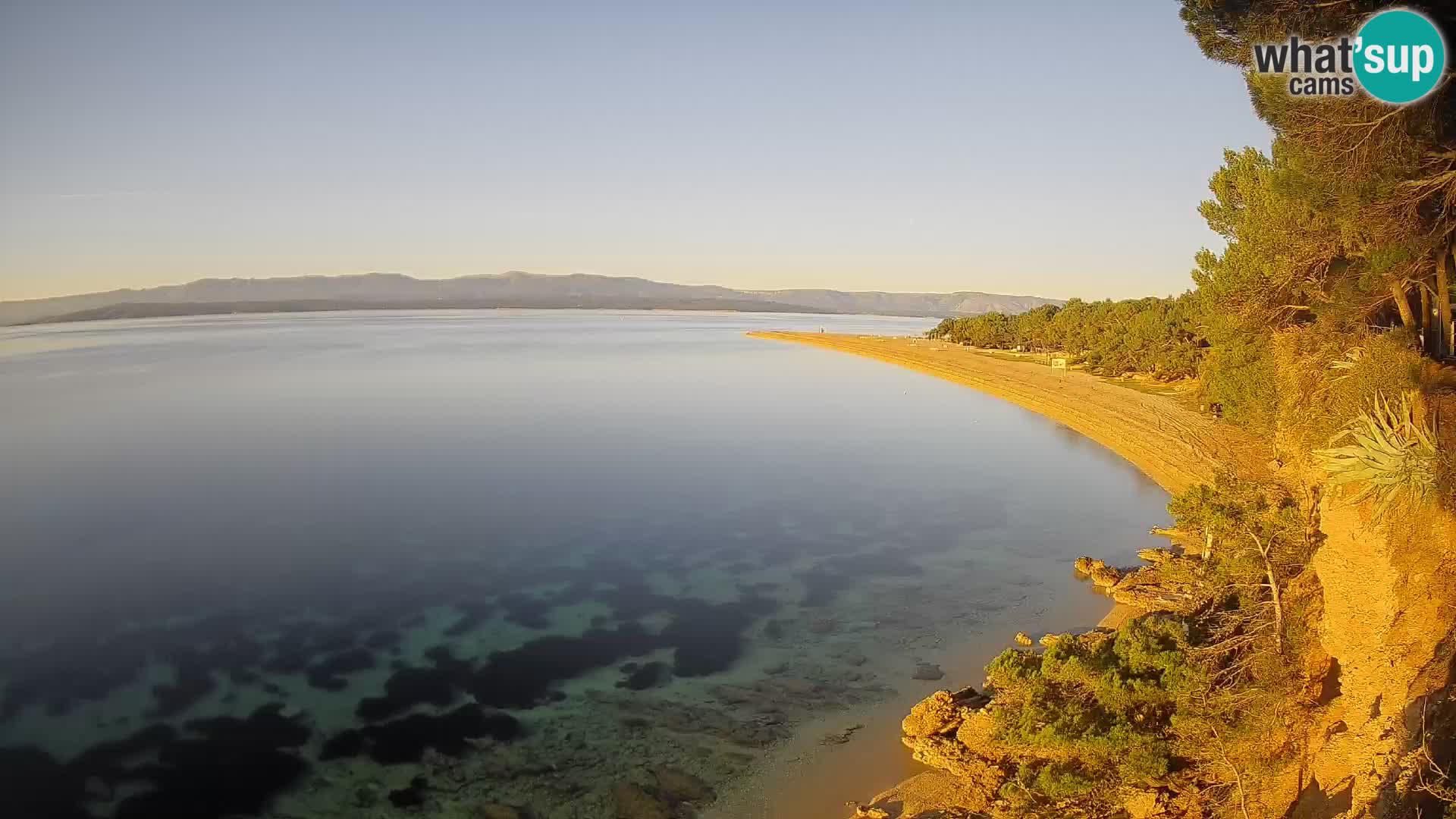 Web kamera Bol Zlatni Rat – Pogled uživo s otoka Brača
