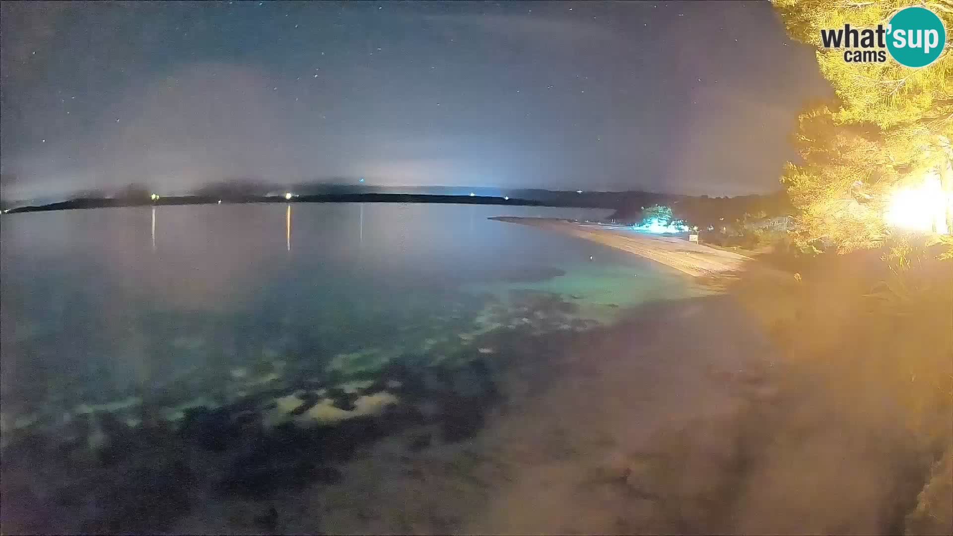 Web kamera Bol Zlatni Rat – Pogled uživo s otoka Brača