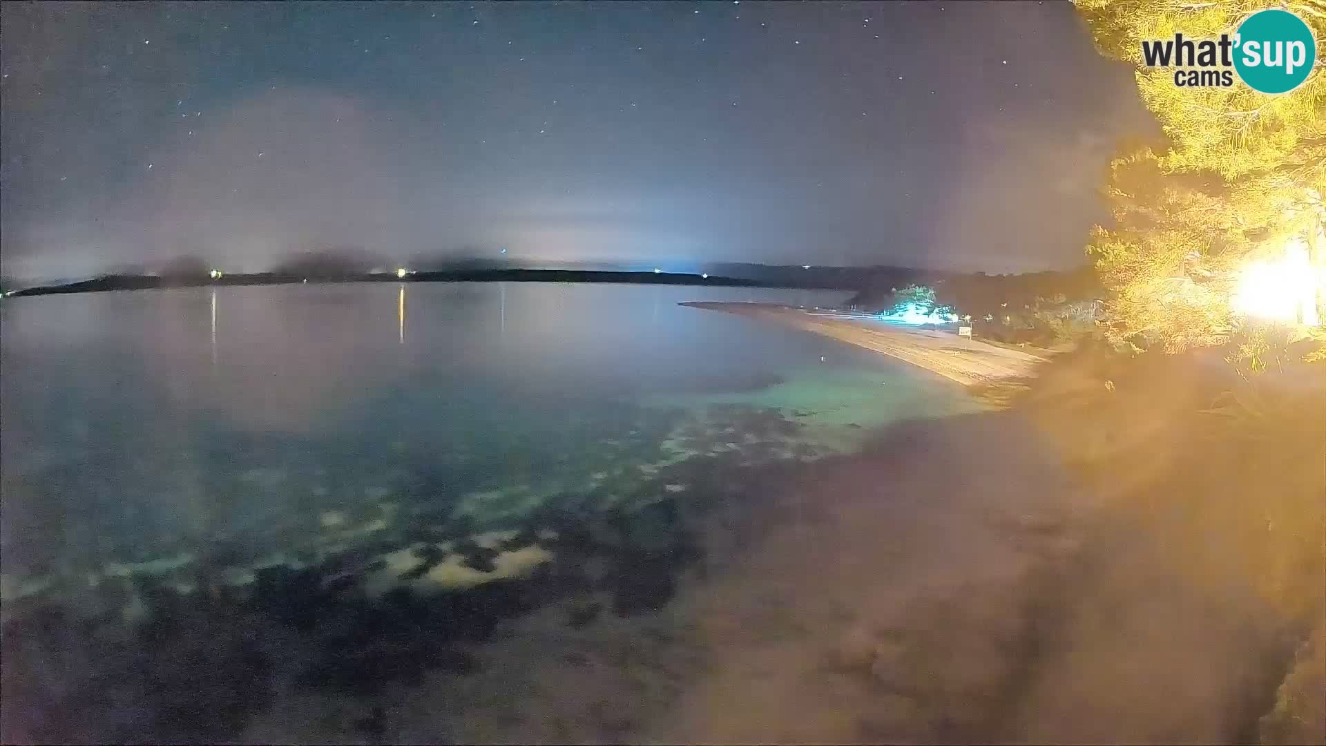 Spletna kamera Bol Zlatni Rat – Pogled v živo z otoka Brač