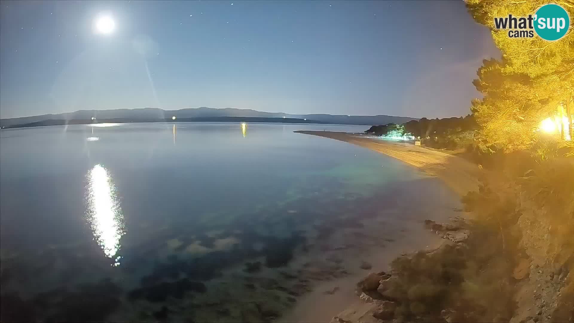 Web kamera Bol Zlatni Rat – Pogled uživo s otoka Brača