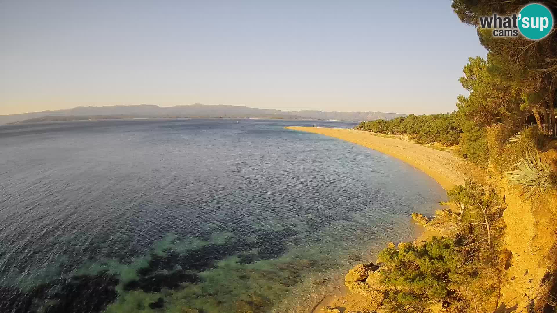 Web kamera Bol Zlatni Rat – Pogled uživo s otoka Brača