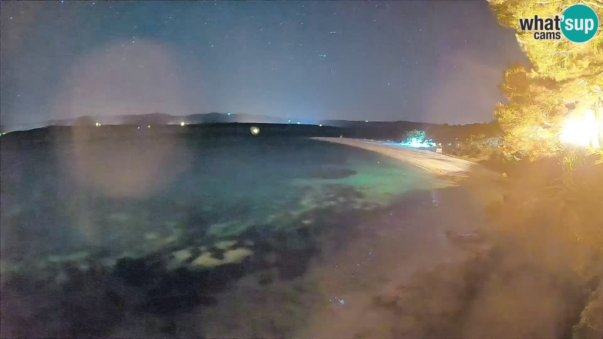 Spletna kamera Bol Zlatni Rat – Pogled v živo z otoka Brač