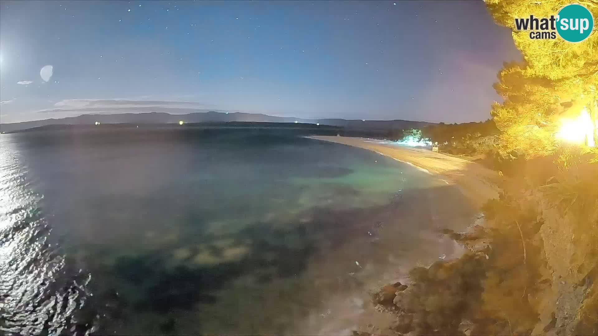 Spletna kamera Bol Zlatni Rat – Pogled v živo z otoka Brač