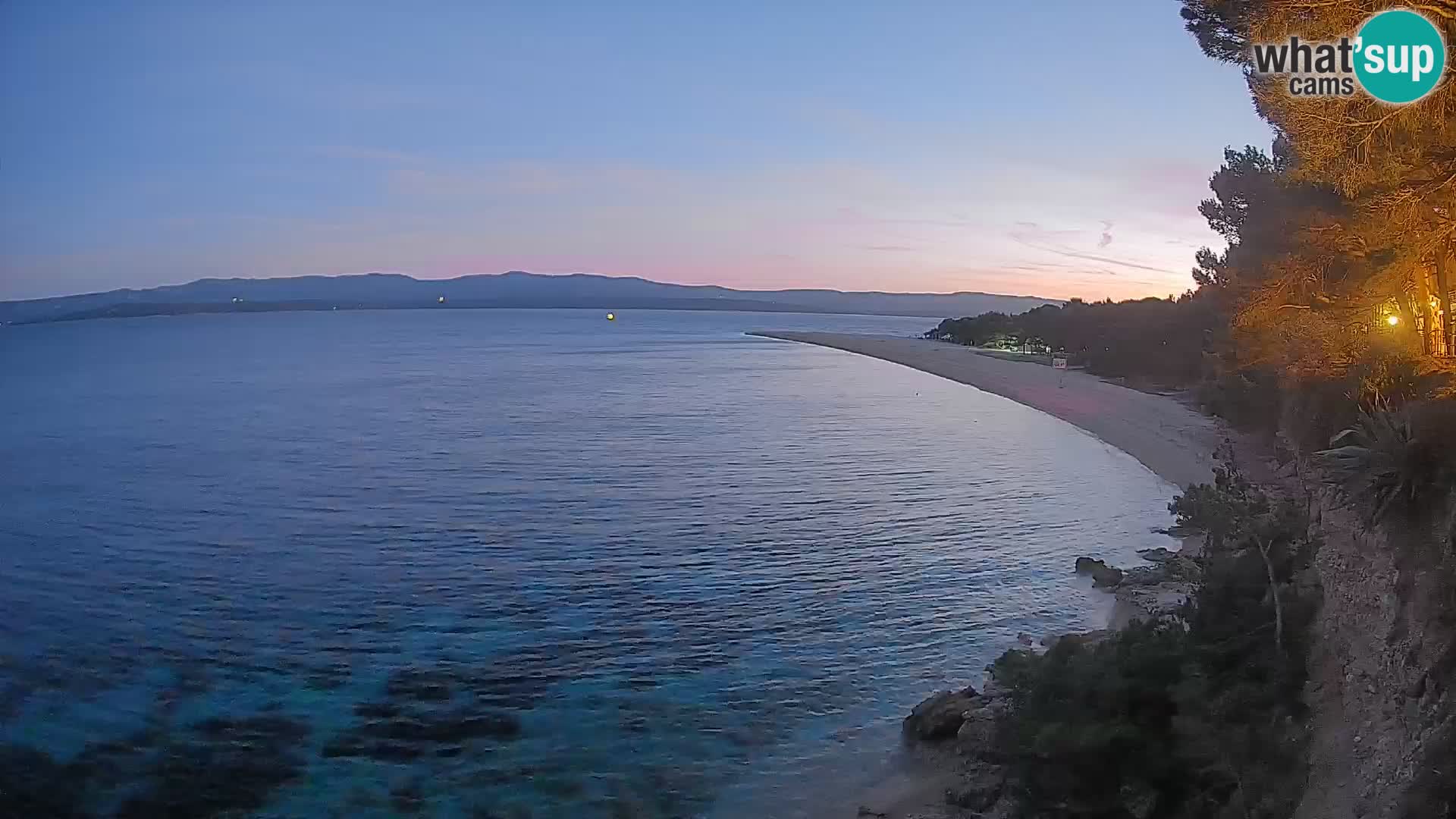 Web kamera Bol Zlatni Rat – Pogled uživo s otoka Brača