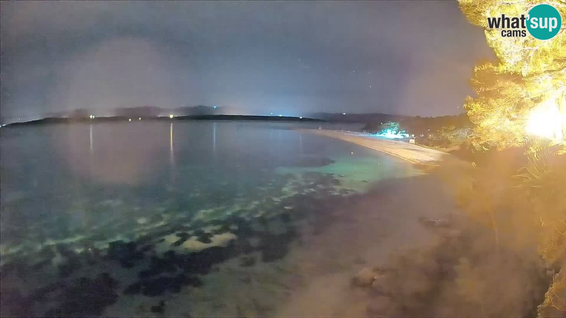 Web kamera Bol Zlatni Rat – Pogled uživo s otoka Brača