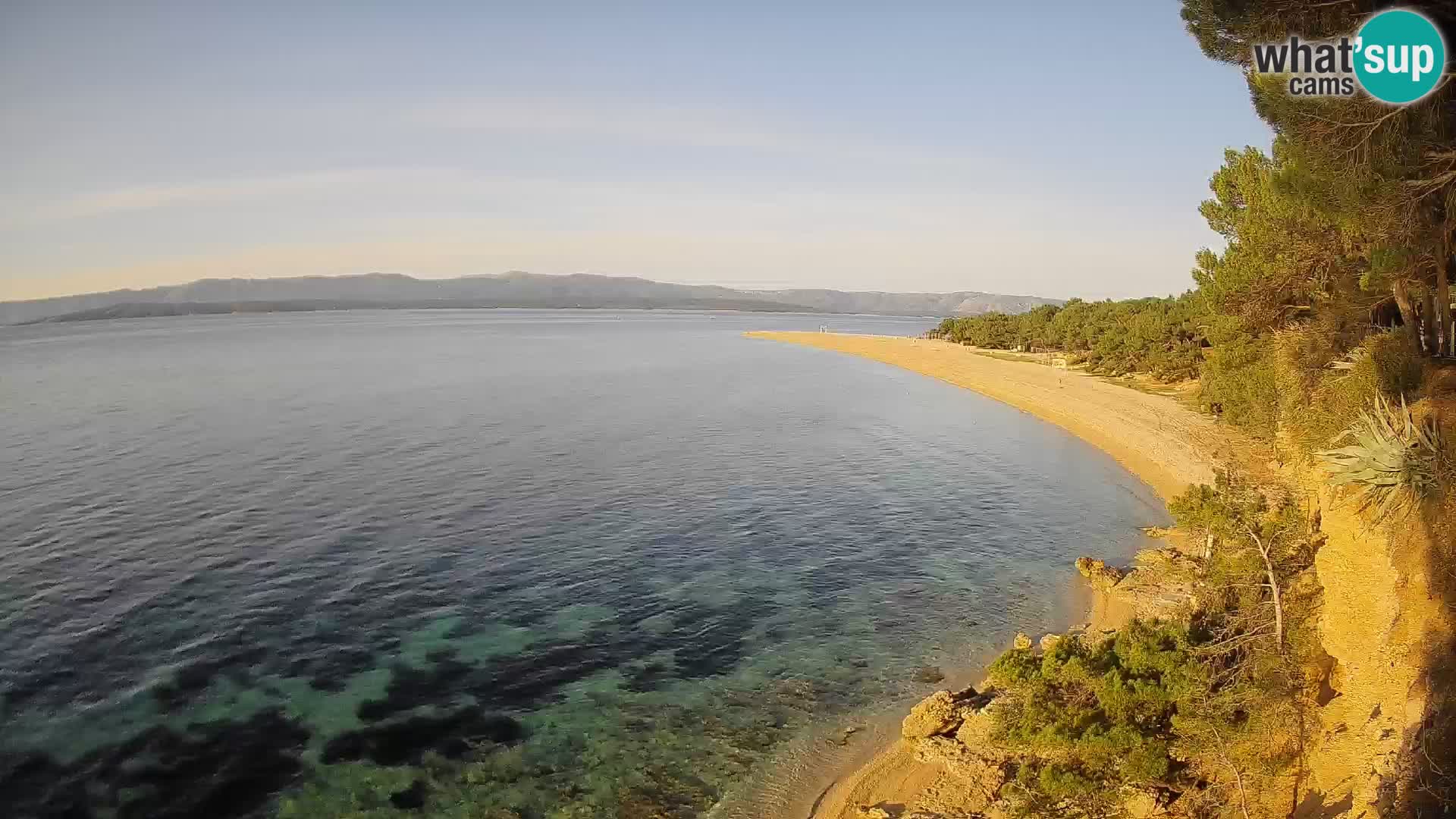 Spletna kamera Bol Zlatni Rat – Pogled v živo z otoka Brač