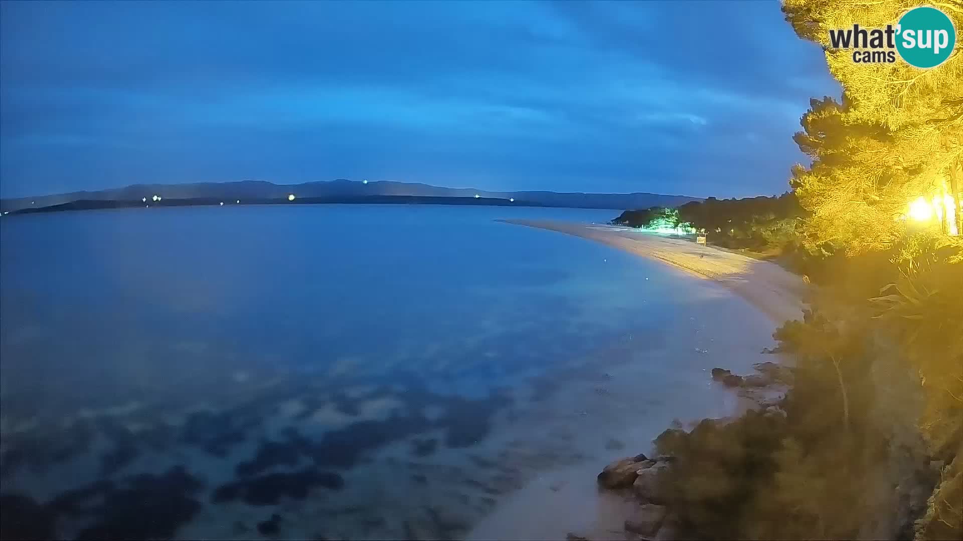 Web kamera Bol Zlatni Rat – Pogled uživo s otoka Brača