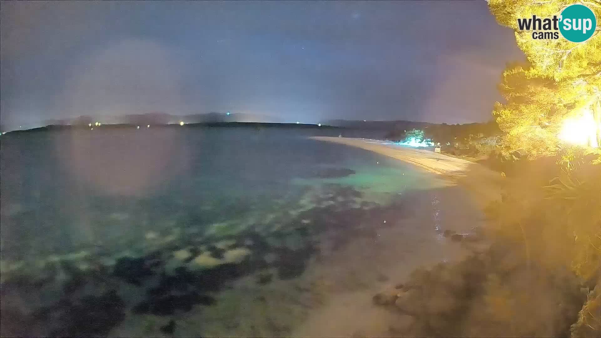 Web kamera Bol Zlatni Rat – Pogled uživo s otoka Brača