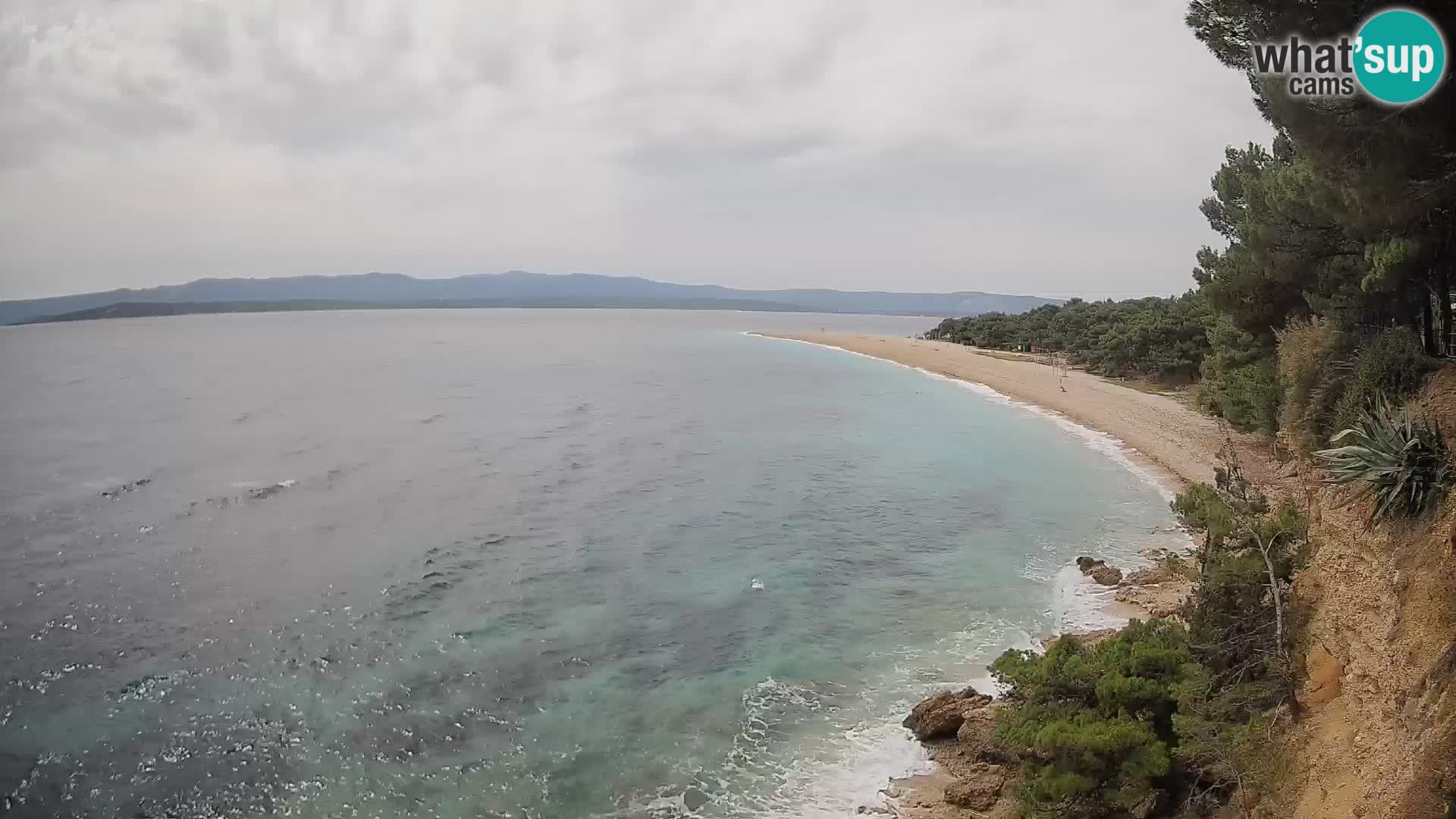Web kamera Bol Zlatni Rat – Pogled uživo s otoka Brača