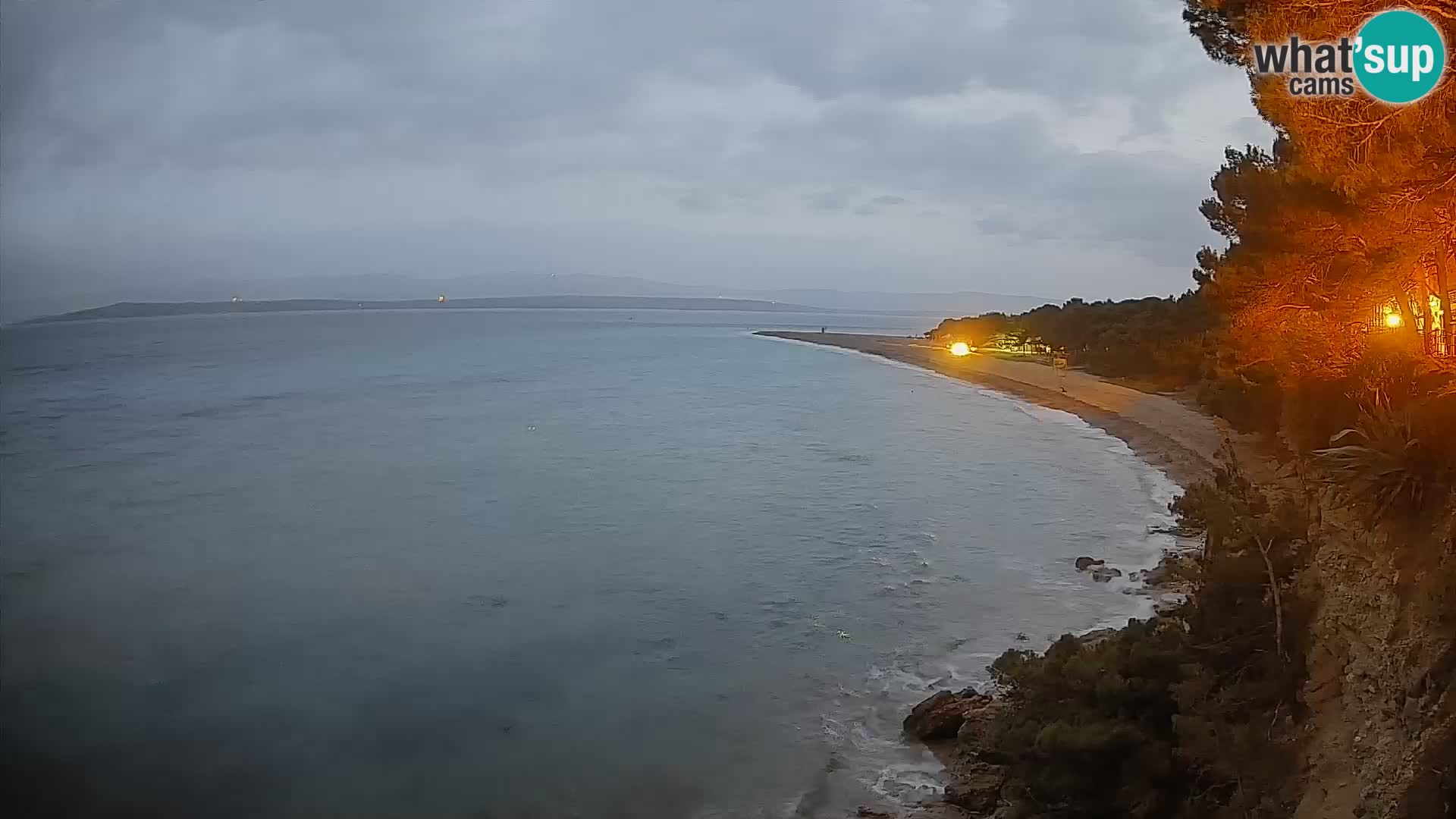 Spletna kamera Bol Zlatni Rat – Pogled v živo z otoka Brač