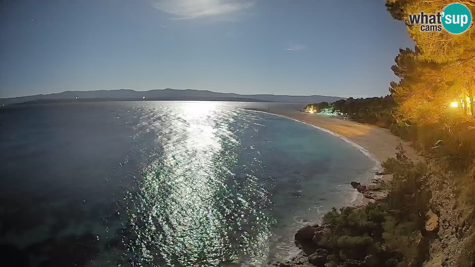 Web kamera Bol Zlatni Rat – Pogled uživo s otoka Brača