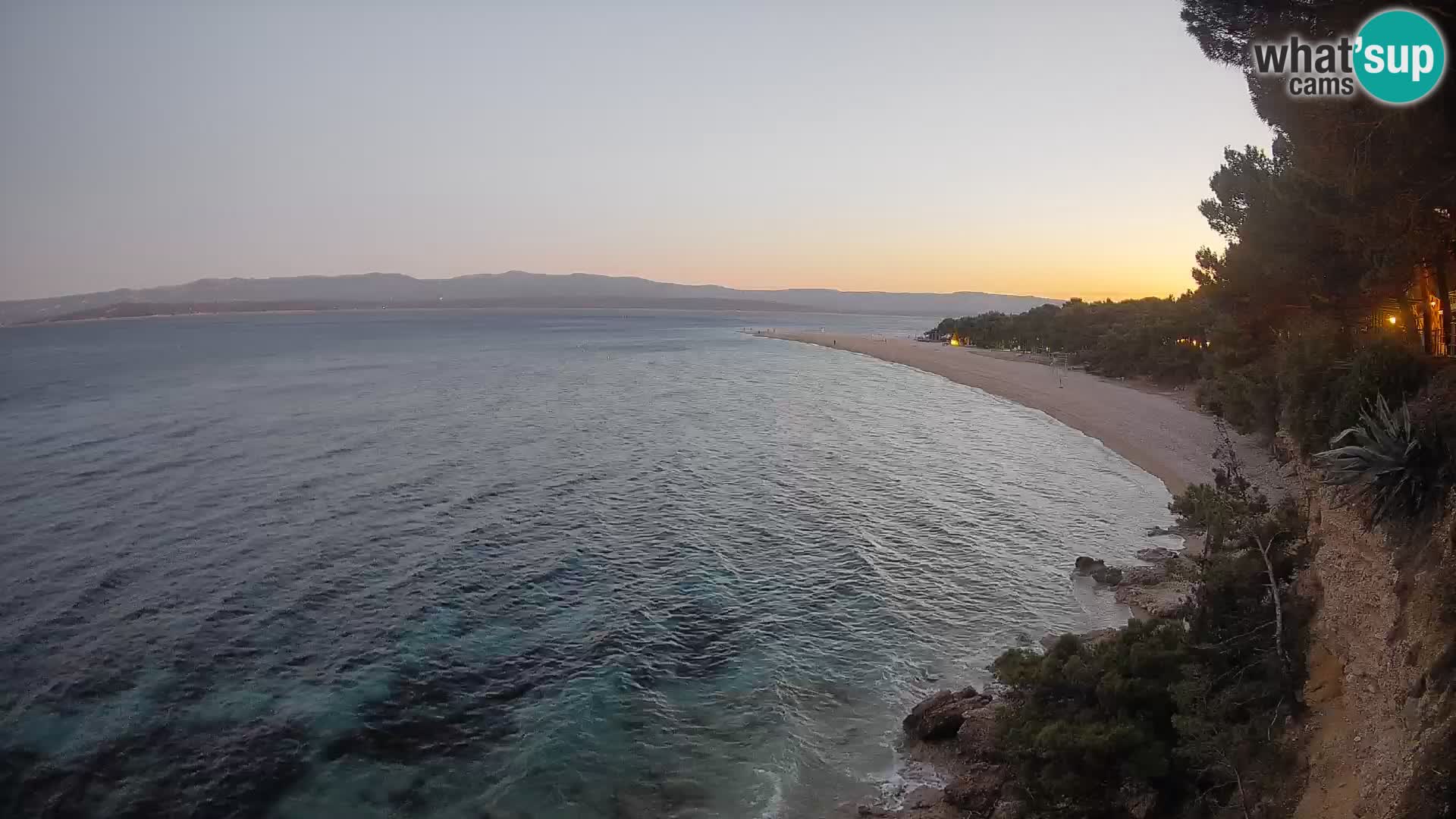 Web kamera Bol Zlatni Rat – Pogled uživo s otoka Brača