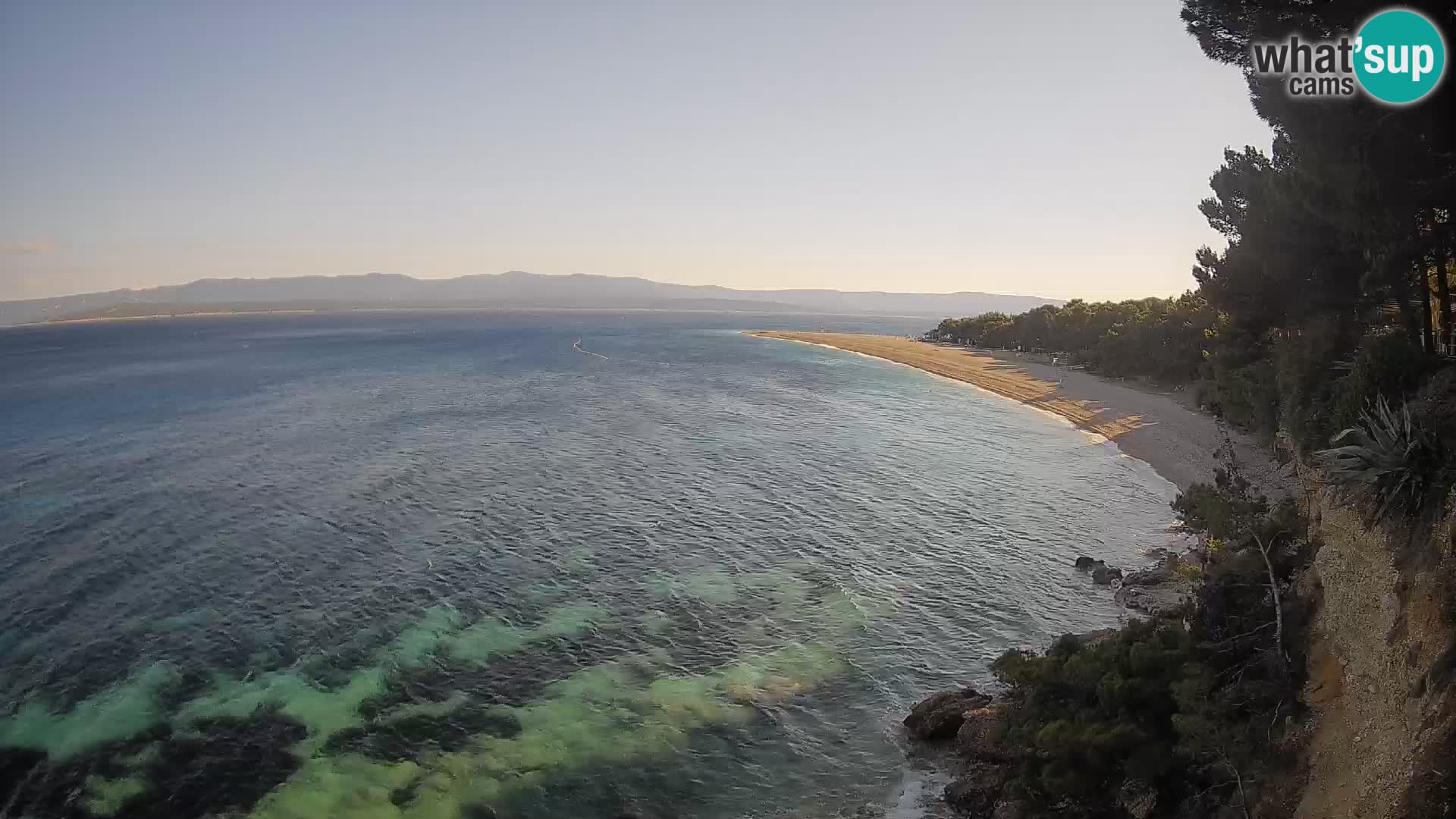 Spletna kamera Bol Zlatni Rat – Pogled v živo z otoka Brač