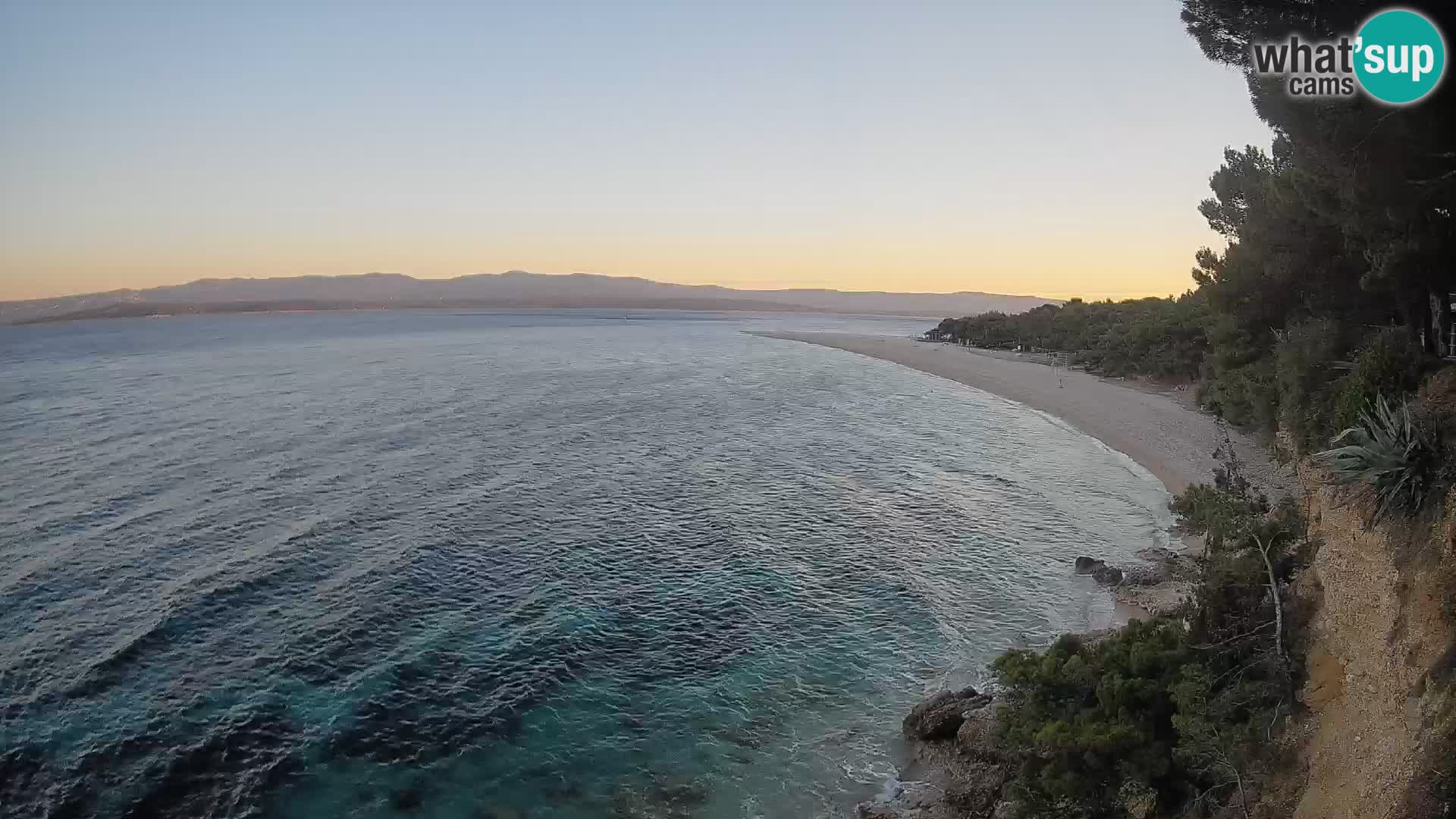 Web kamera Bol Zlatni Rat – Pogled uživo s otoka Brača