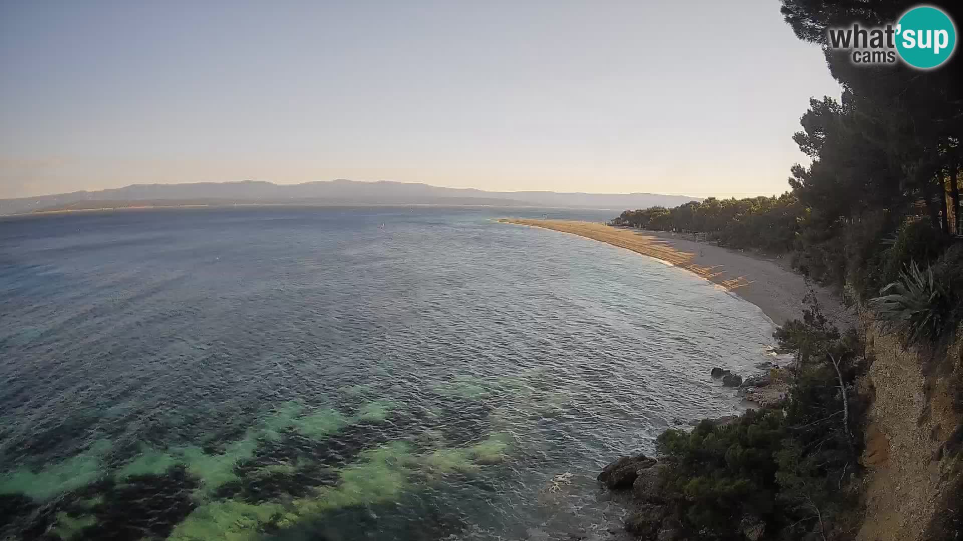 Web kamera Bol Zlatni Rat – Pogled uživo s otoka Brača