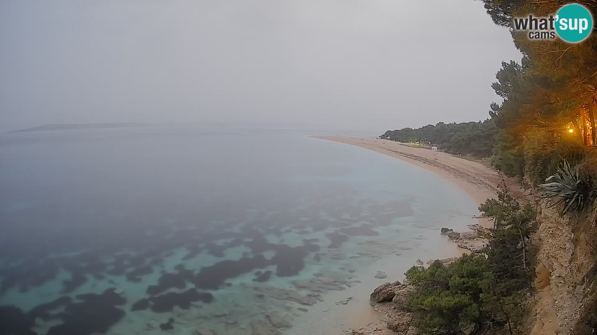 Web kamera Bol Zlatni Rat – Pogled uživo s otoka Brača