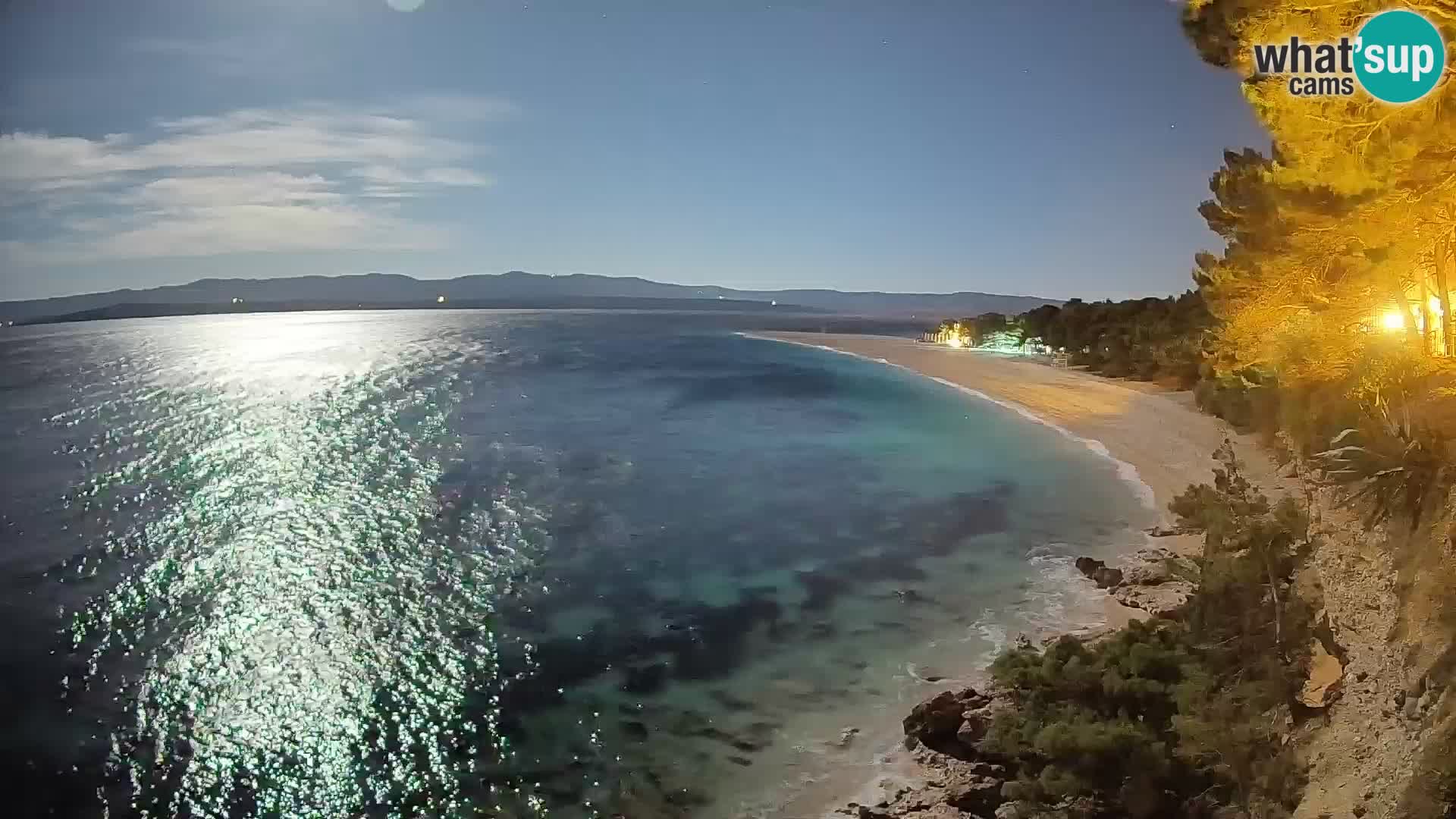 Spletna kamera Bol Zlatni Rat – Pogled v živo z otoka Brač
