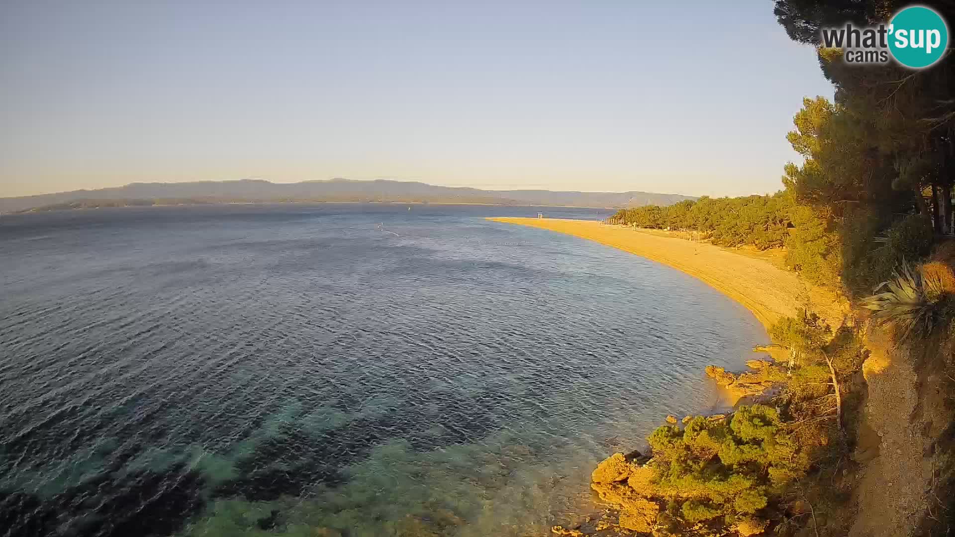 Web kamera Bol Zlatni Rat – Pogled uživo s otoka Brača