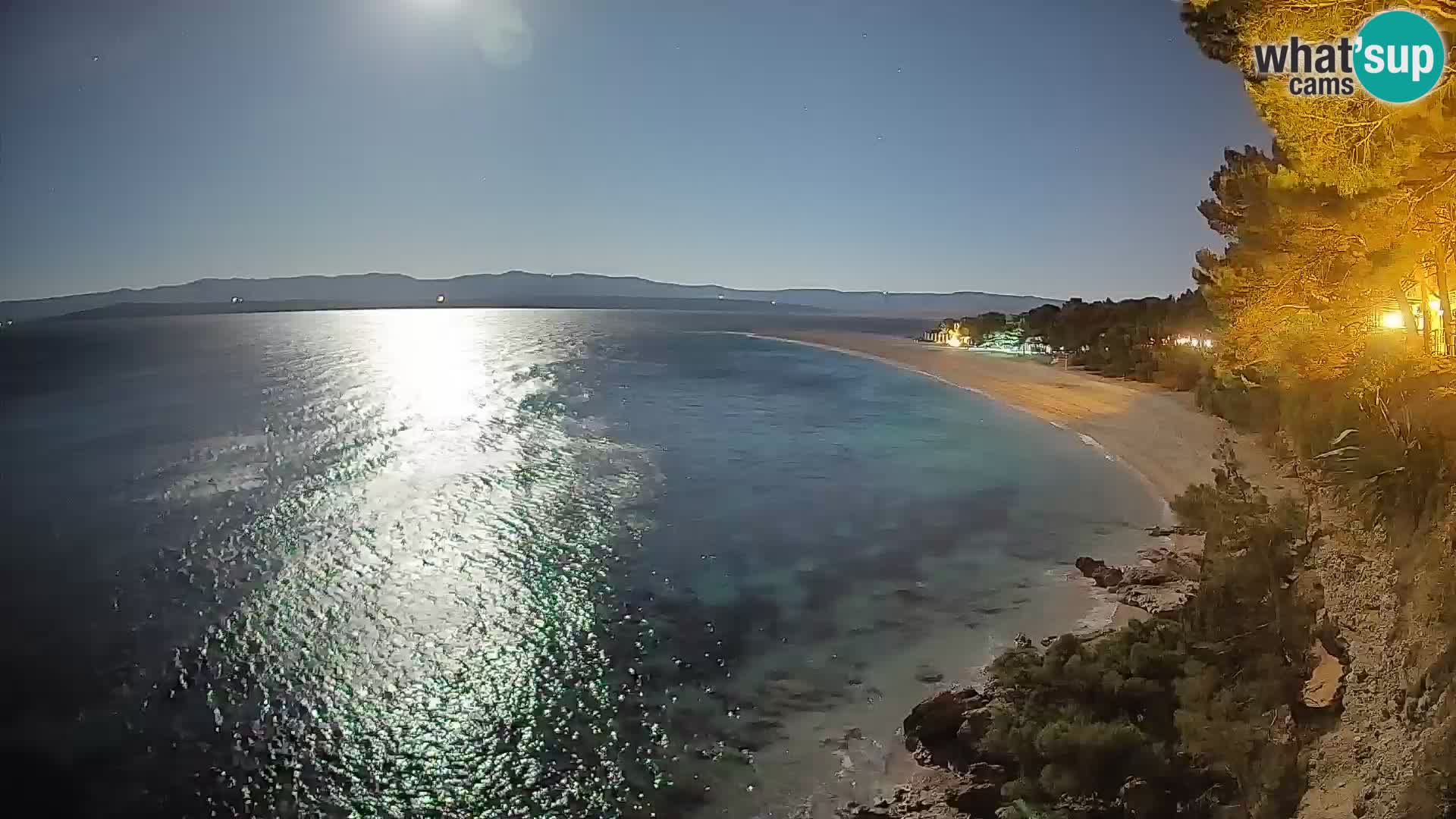 Web kamera Bol Zlatni Rat – Pogled uživo s otoka Brača