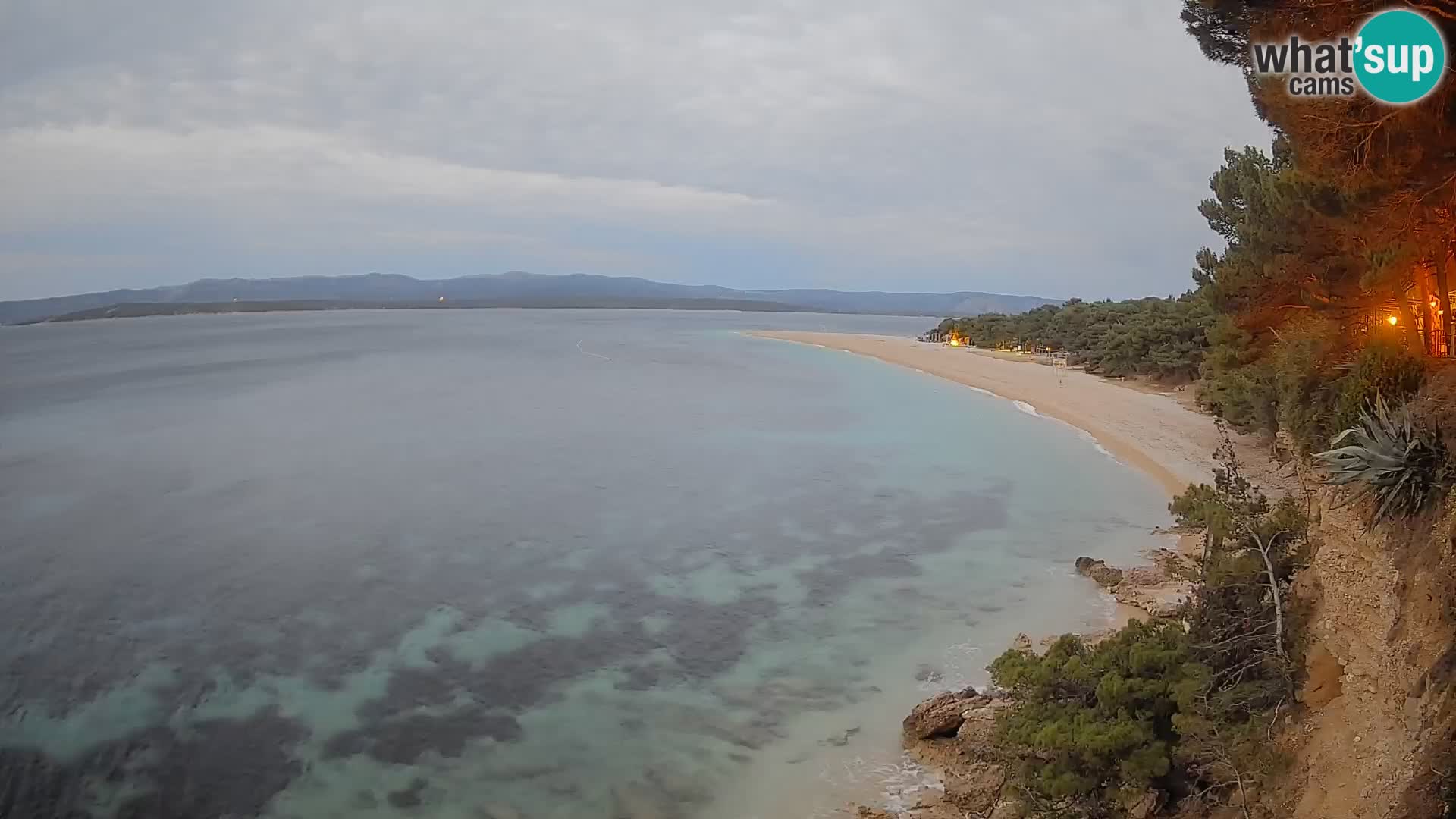 Web kamera Bol Zlatni Rat – Pogled uživo s otoka Brača