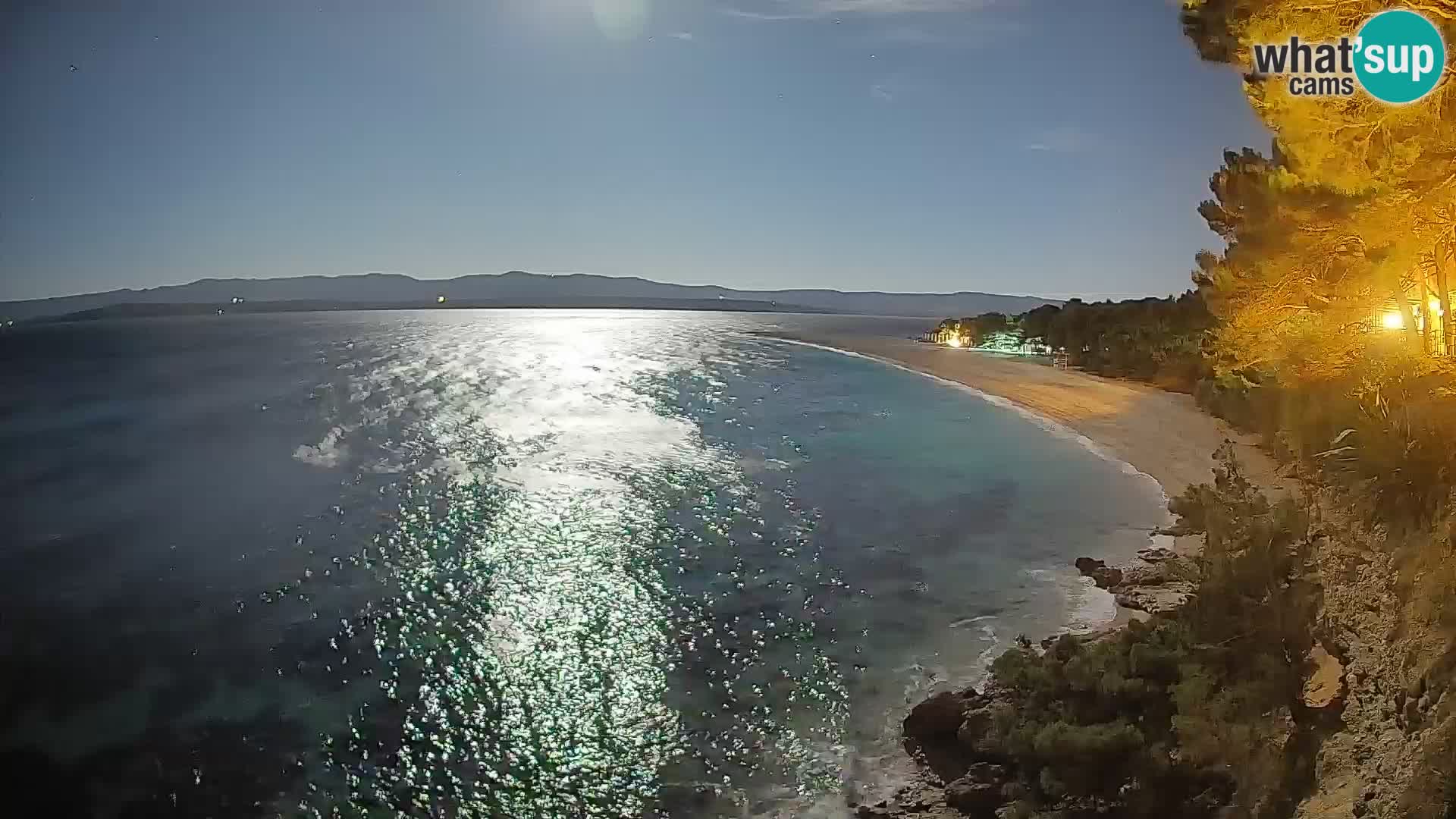 Web kamera Bol Zlatni Rat – Pogled uživo s otoka Brača