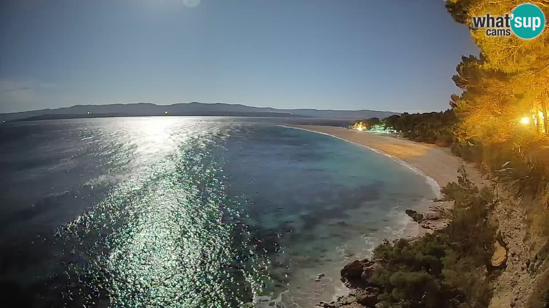 Spletna kamera Bol Zlatni Rat – Pogled v živo z otoka Brač