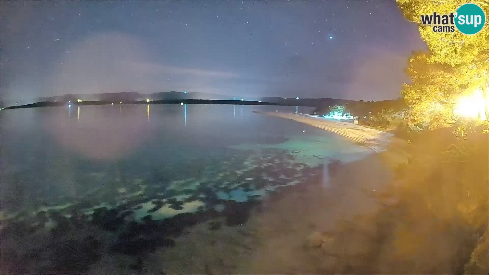 Web kamera Bol Zlatni Rat – Pogled uživo s otoka Brača