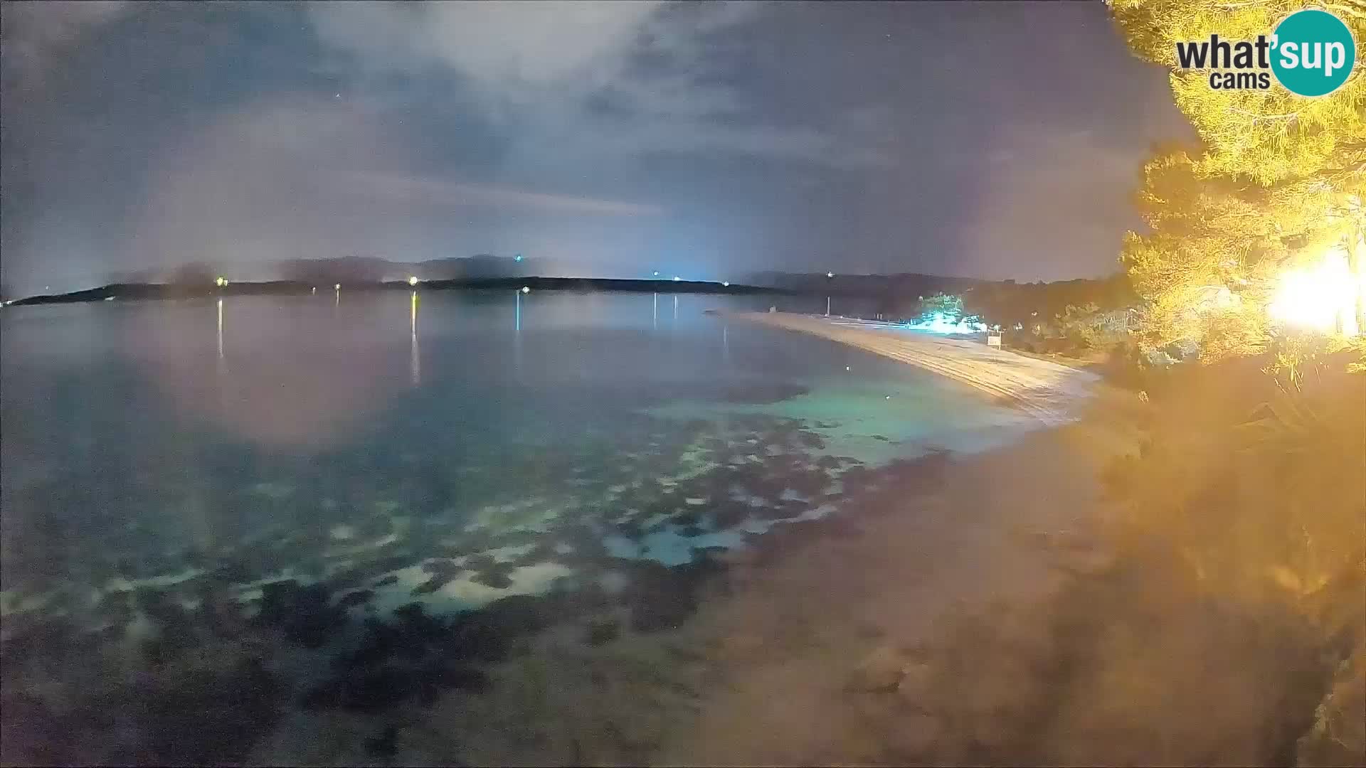 Spletna kamera Bol Zlatni Rat – Pogled v živo z otoka Brač