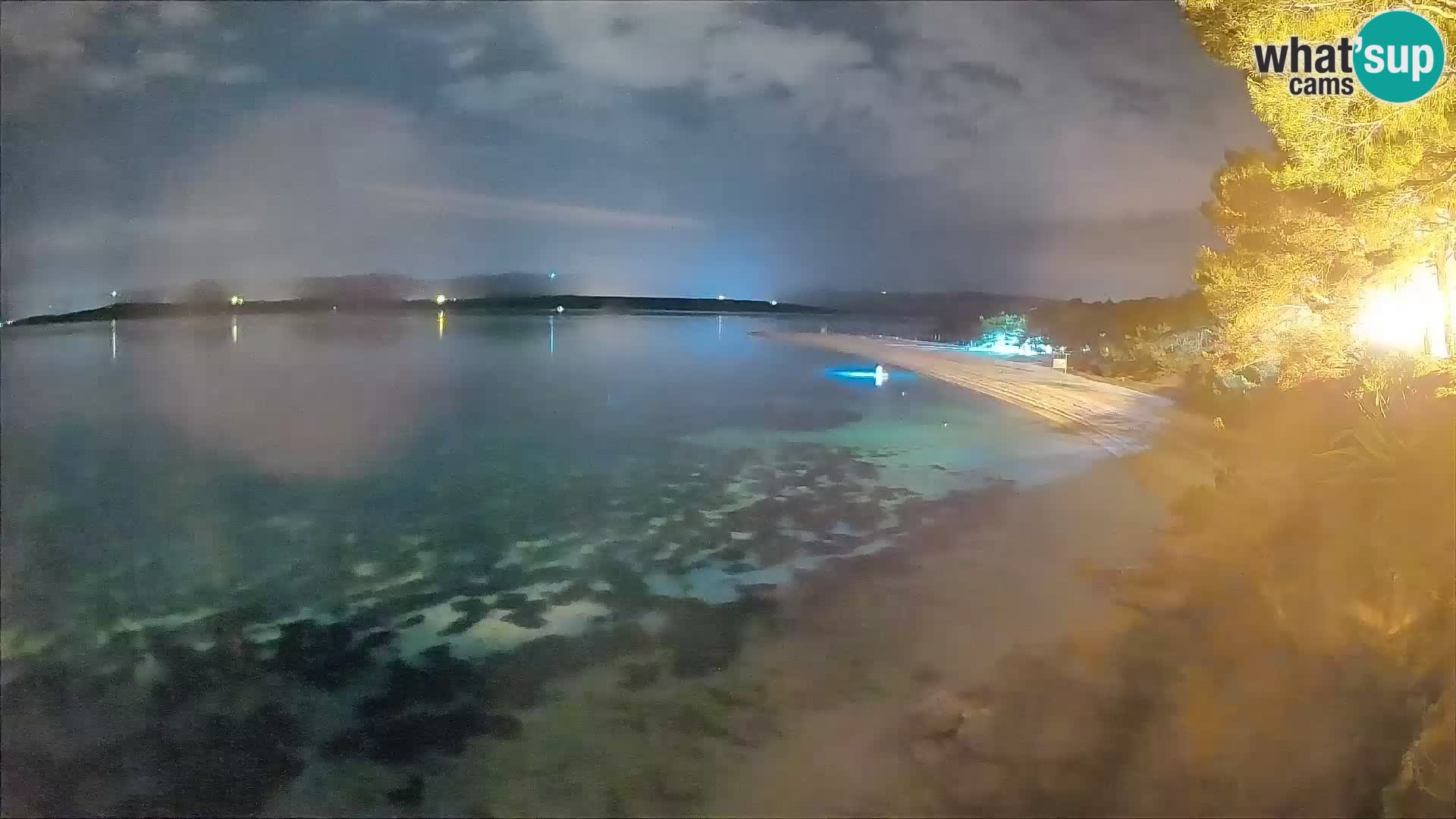 Web kamera Bol Zlatni Rat – Pogled uživo s otoka Brača